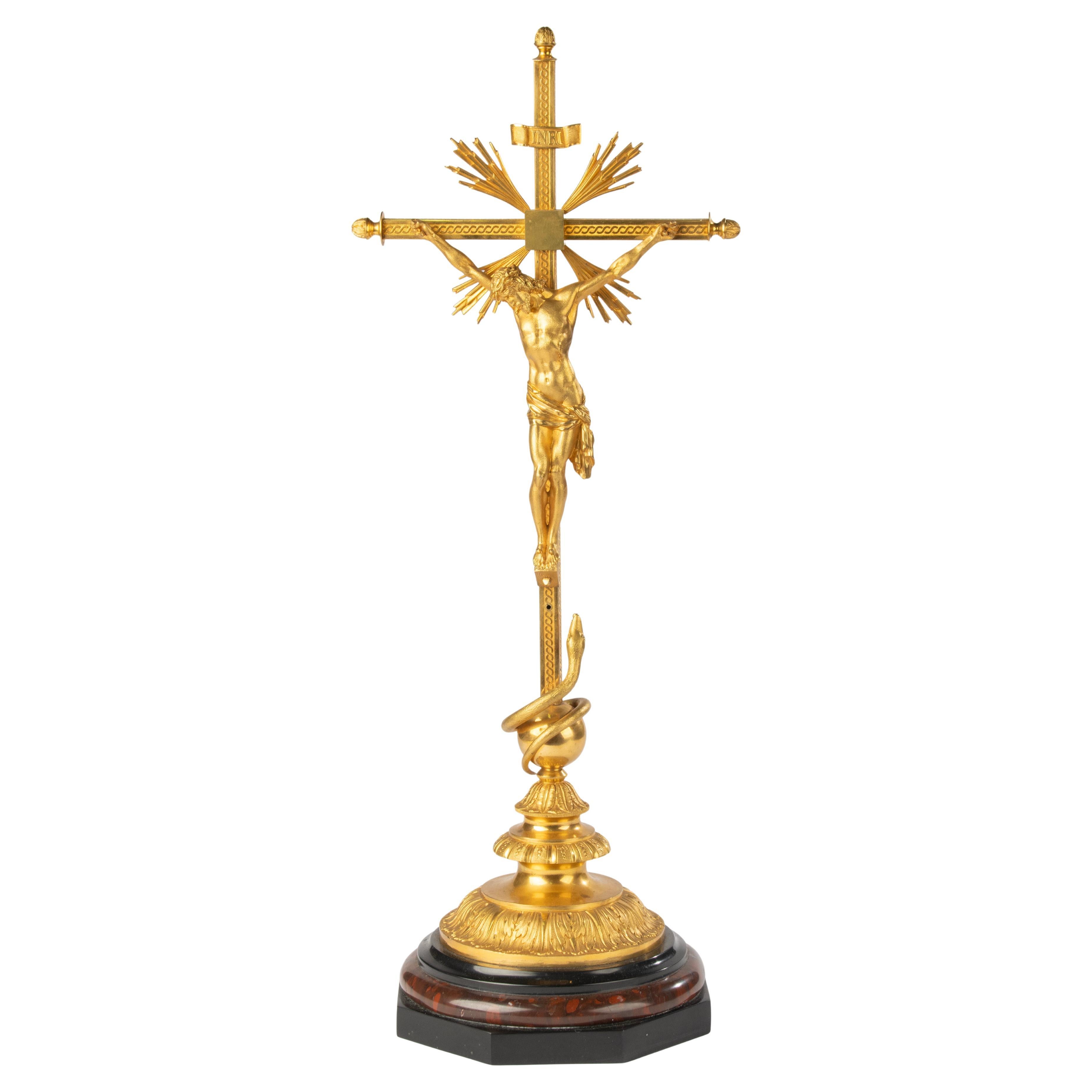 19th Century Crucifix - Gilt Bronze - Napoleon III - Serpent 
Sunburst Details en vente