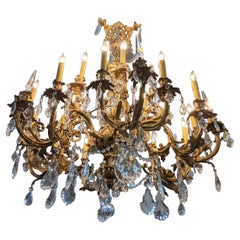 Lampadario in cristallo e bronzo del XIX secolo proveniente dalla Francia
