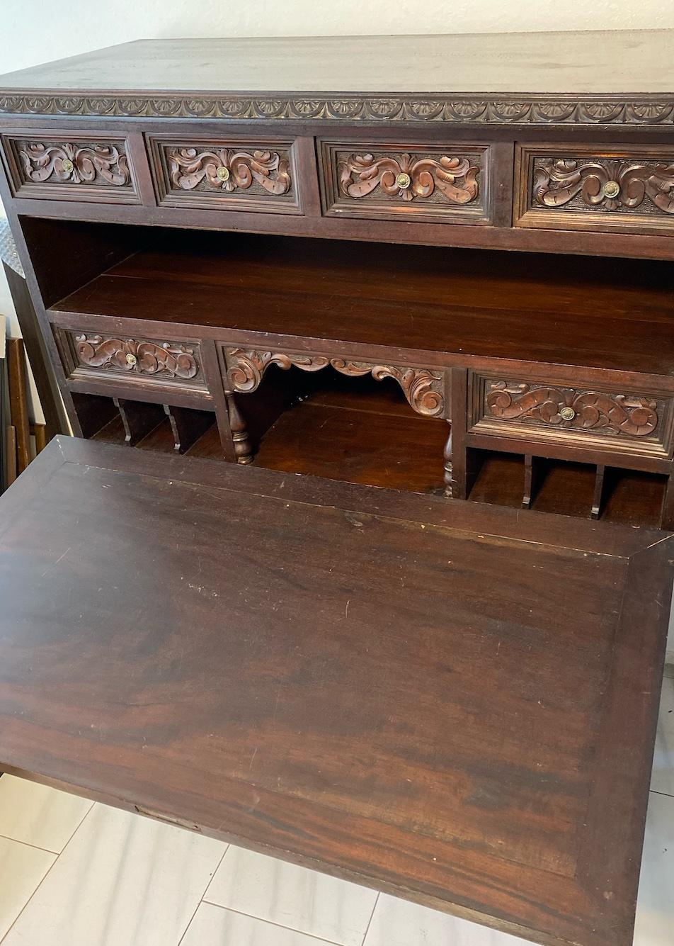 Carved 19th Century Cuban Mahogany Wood Bargueno Desk For Sale