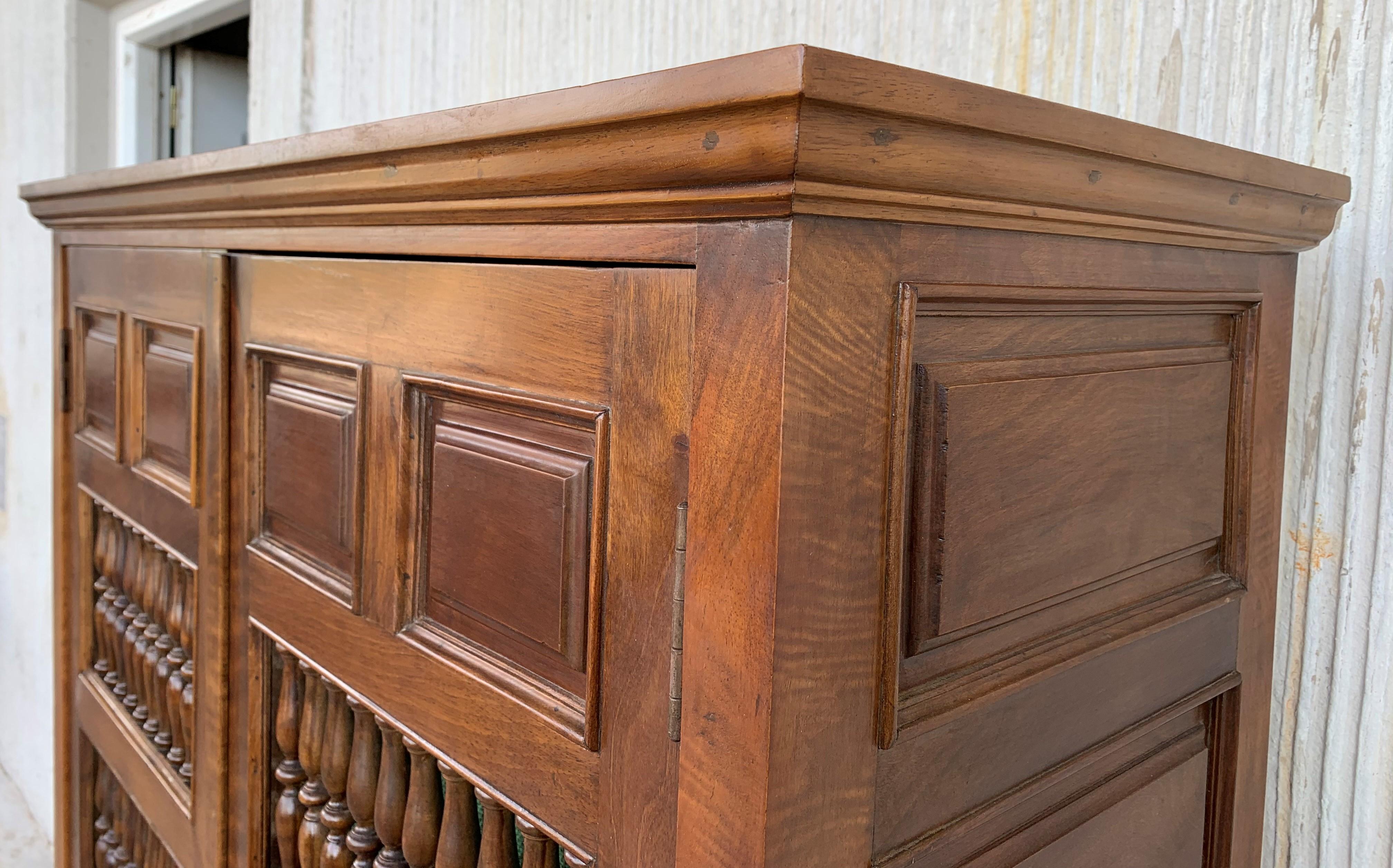 19th Century Cupboard or Cabinet, Walnut, Castillian Influence, Spain, Restored In Good Condition For Sale In Miami, FL