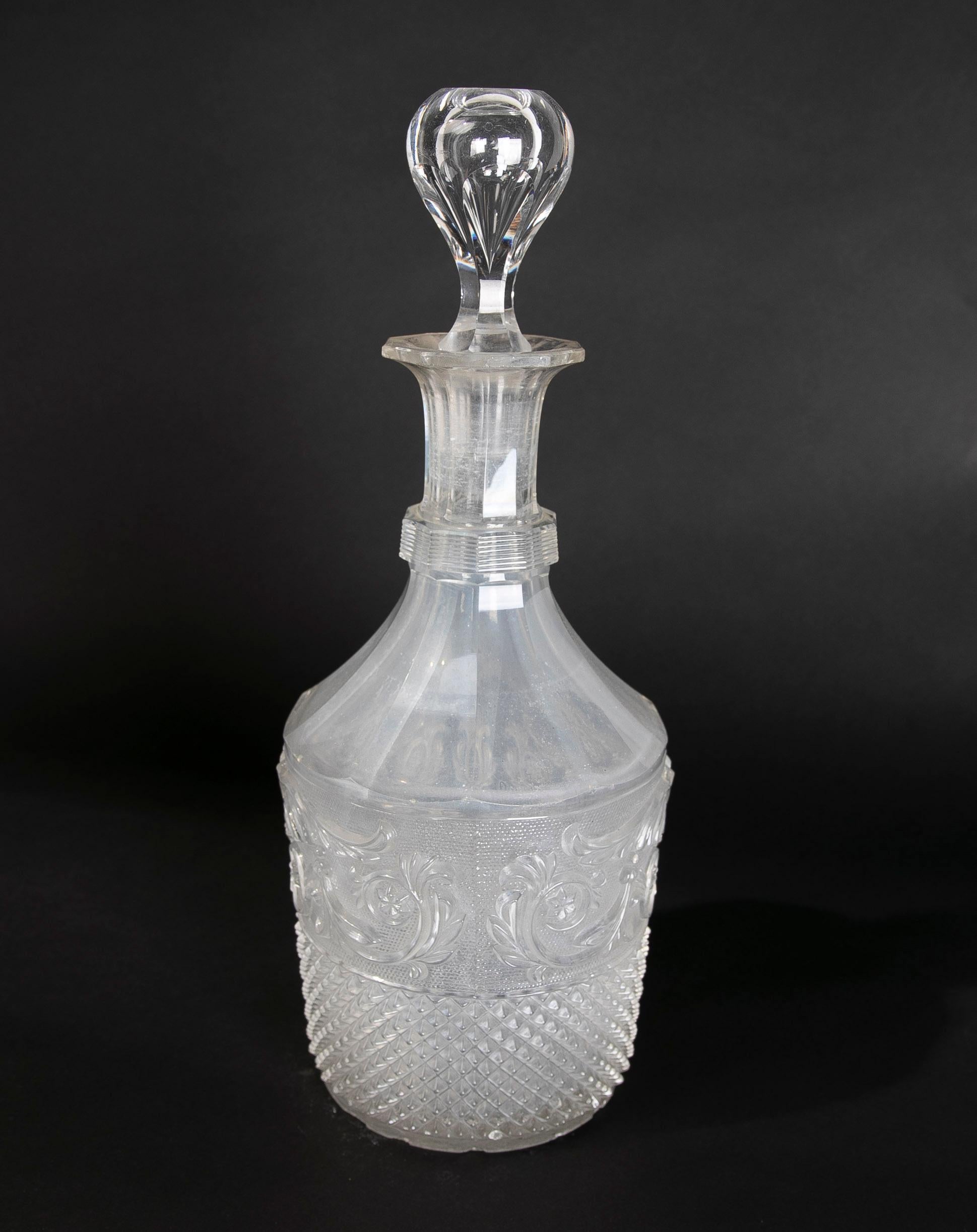 Bouteille d'apothicaire en cristal taillé du 19ème siècle avec bouchon Bon état - En vente à Marbella, ES
