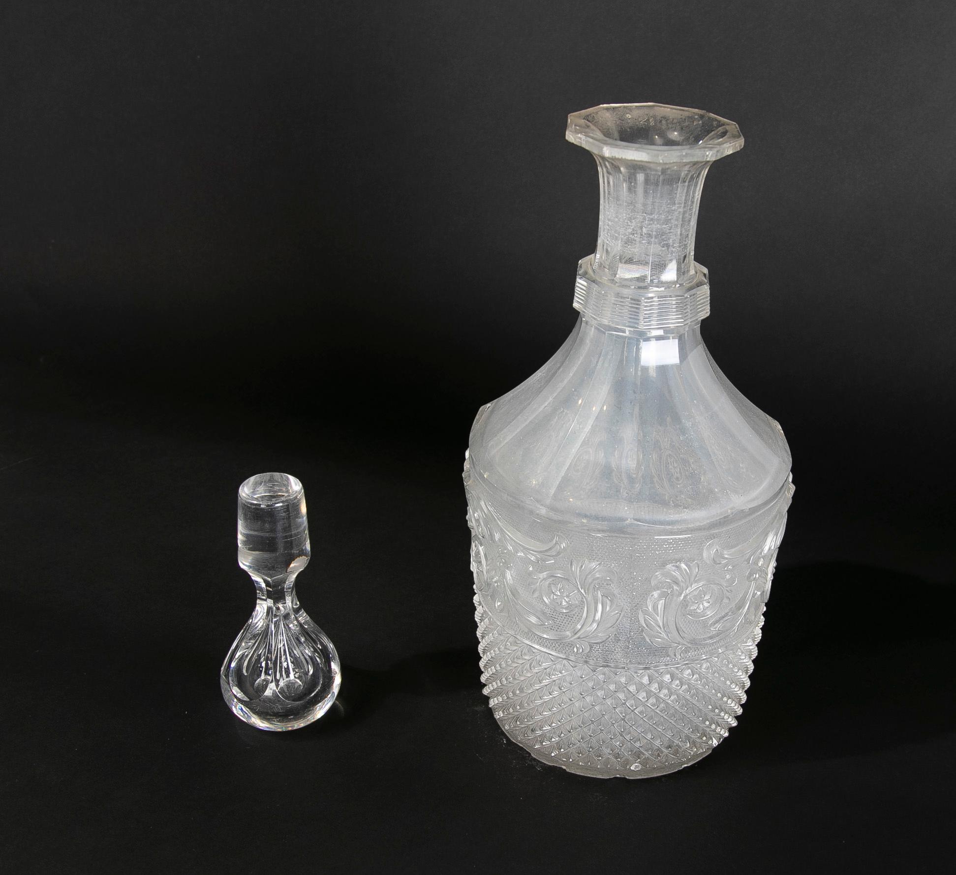 19th Century Cut Crystal Apothecary Bottle with Stopper For Sale 4