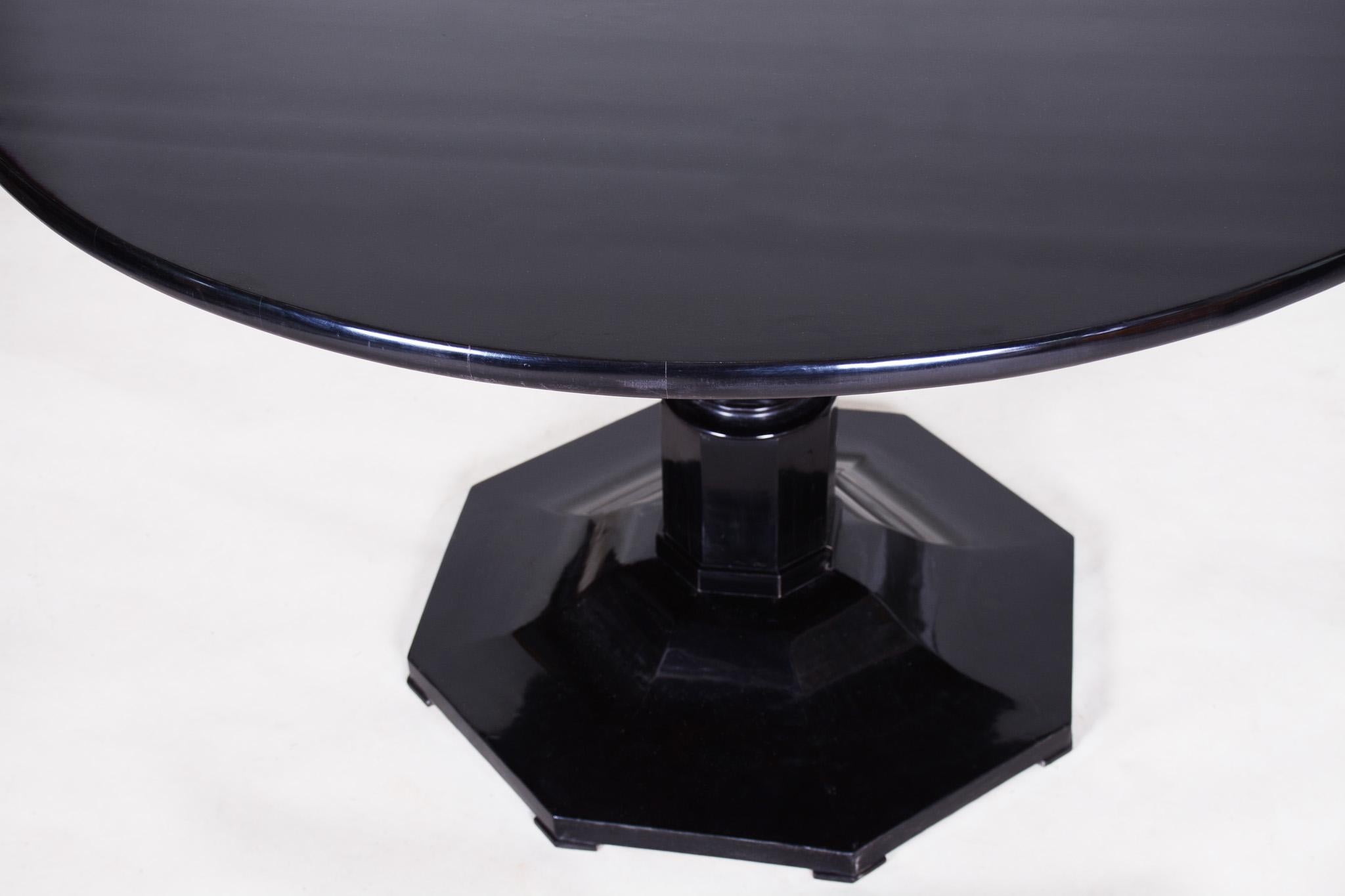 Restored 19th Century Czech Biedermeier Black Ebonized Round Table, 1820s 1
