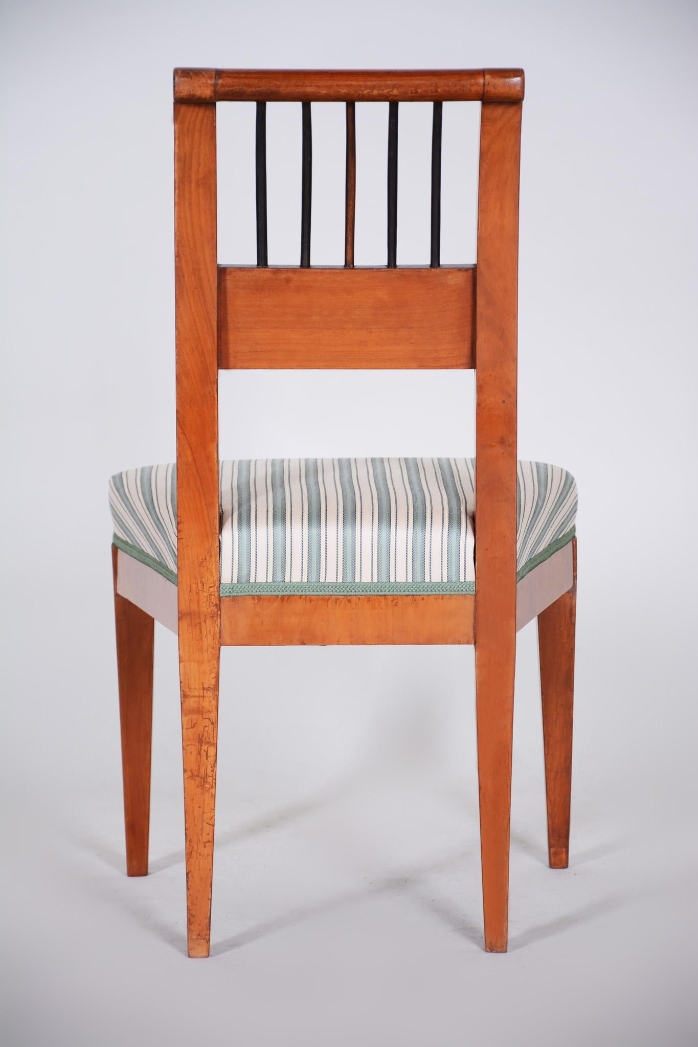 19th Century Czech Biedermeier Chair, Czech - Bohemia, Cherry tree, 1820 - 1829 For Sale 2