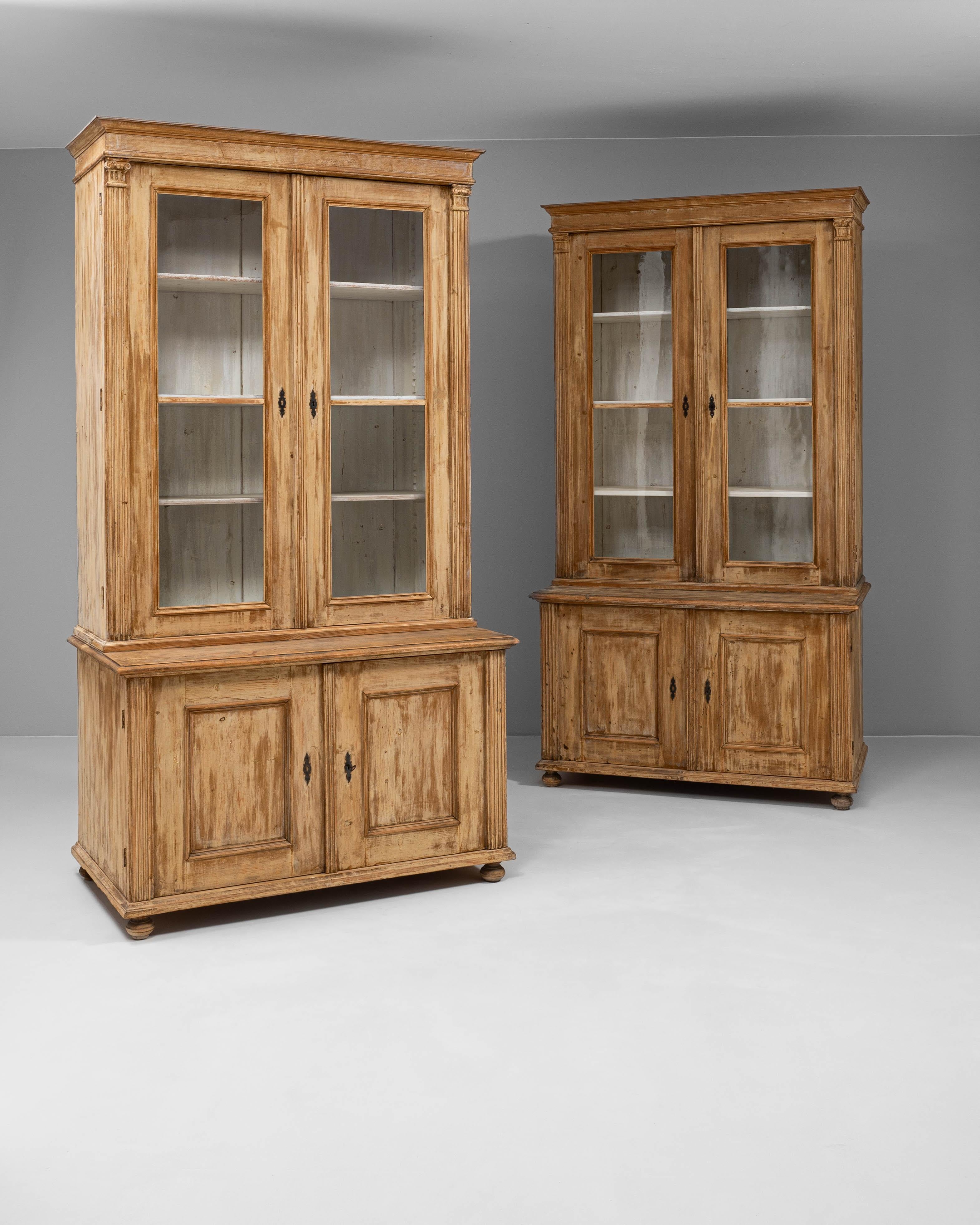 Ceco 19th Century Czech Pair of Wooden Vitrines in vendita