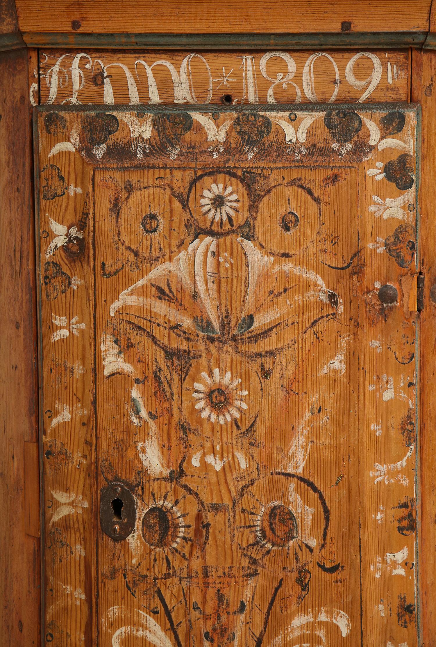 19th Century Dalarna Corner Cabinet, Sweden, Inscribed and Dated, Anno 1830 1