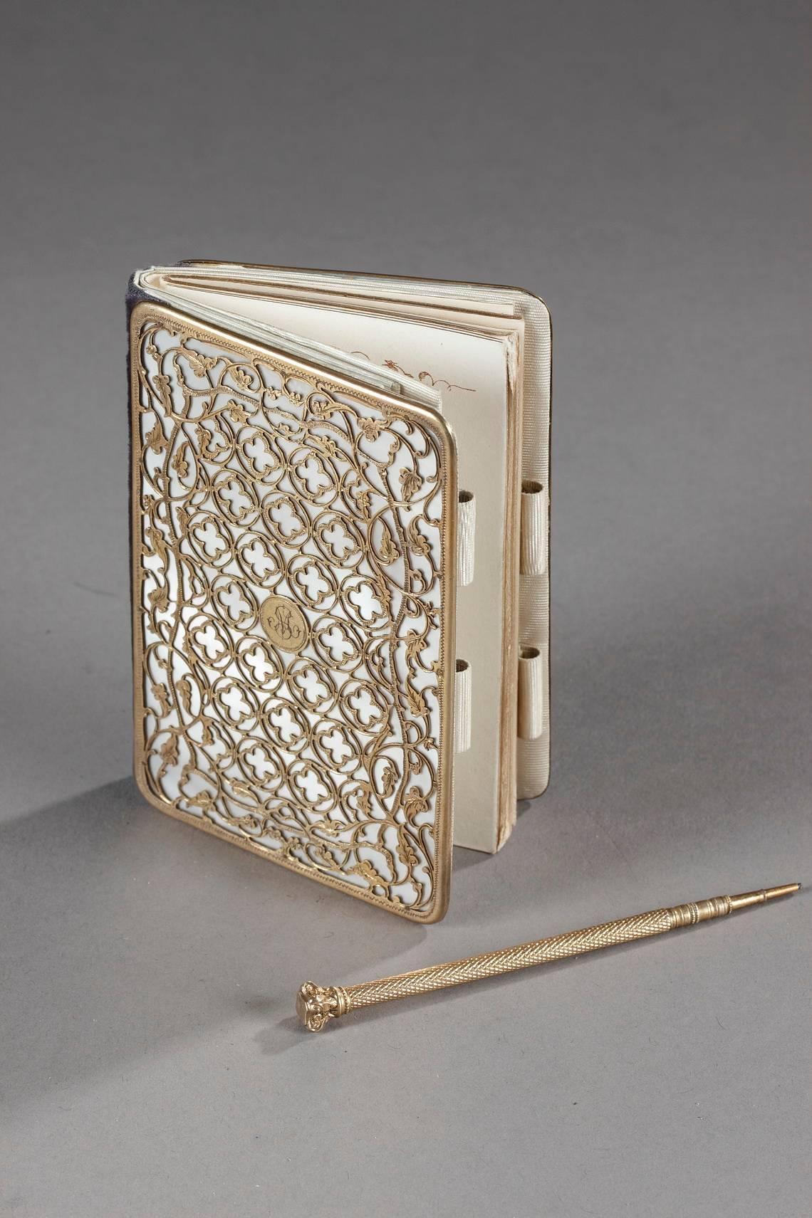 Napoleon III 19th Century Dance Card in Mother of Pearl and Silver Gilt. Tahan 