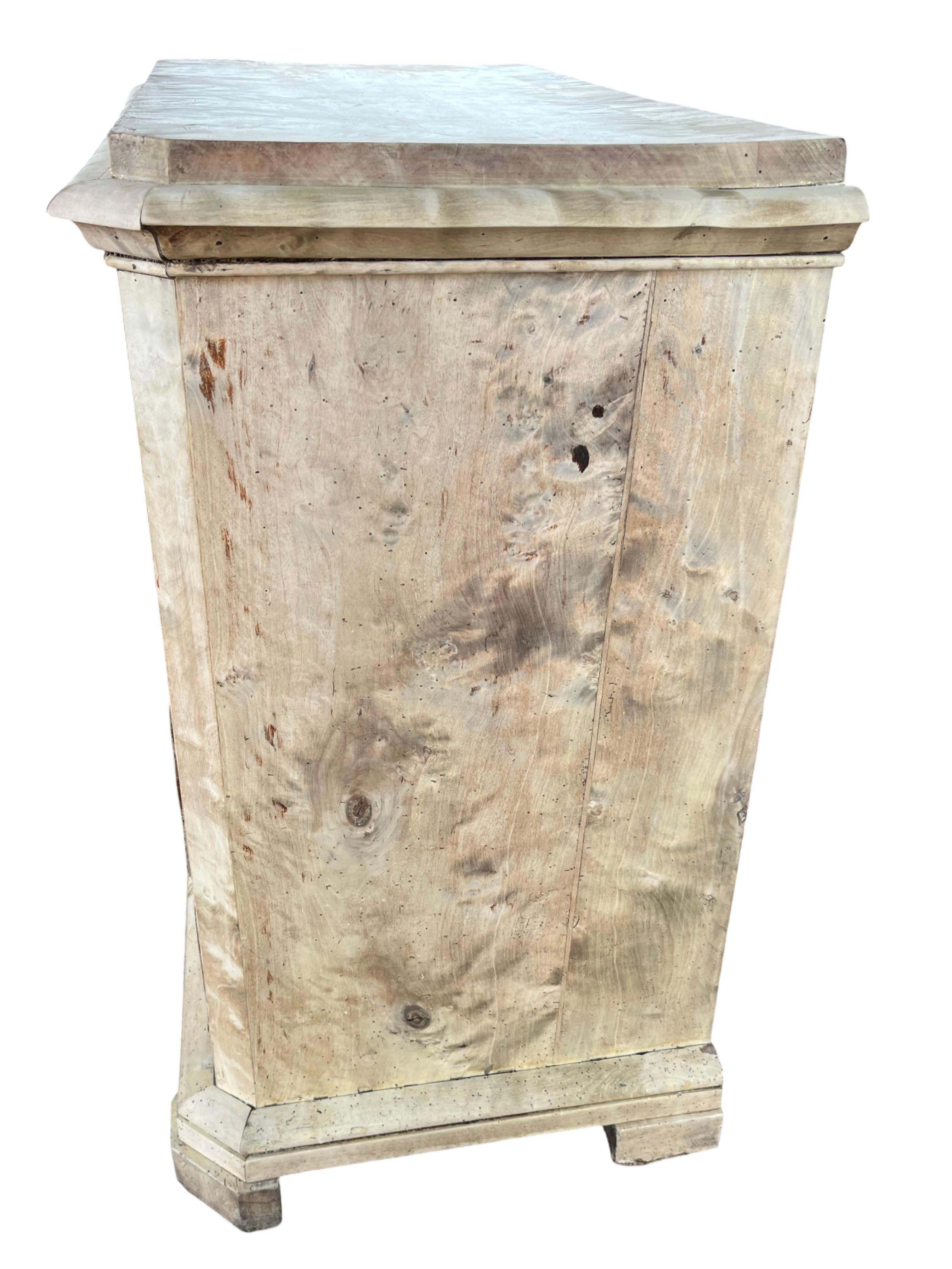 Cassettone danese Biedermeier in acero sbiancato del XIX secolo in vendita 1