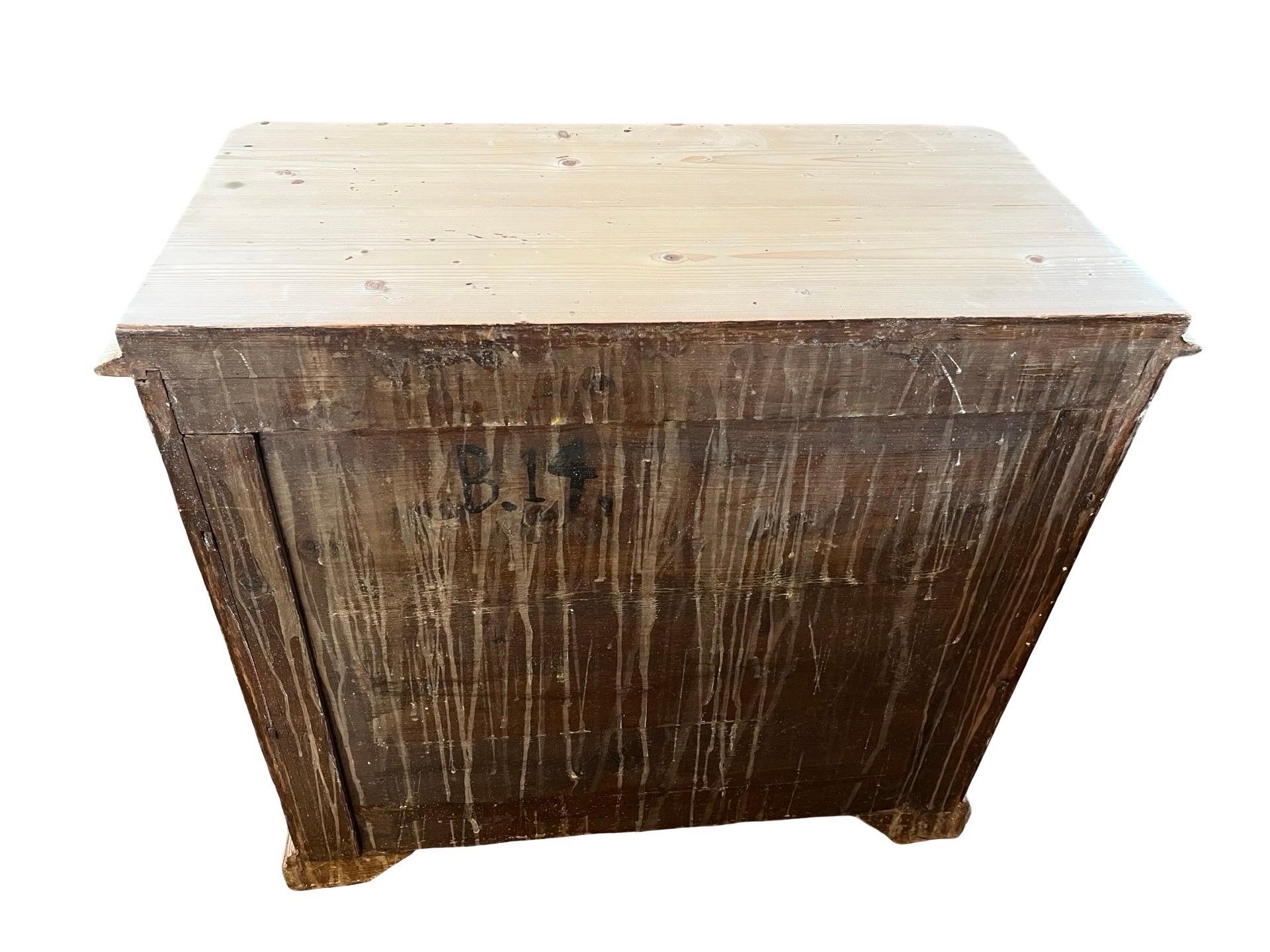19. Jahrhundert Dänische Biedermeier Kommode aus gebleichtem Kiefernholz im Angebot 1