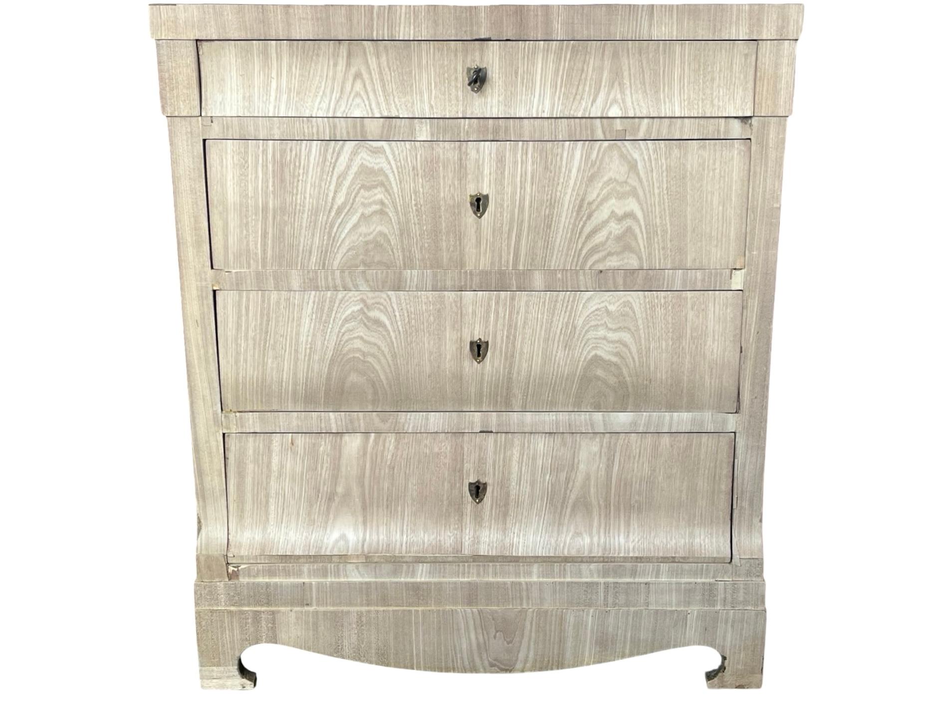 Cassettiera Biedermeier danese in mogano sbiancato del XIX secolo in vendita 4