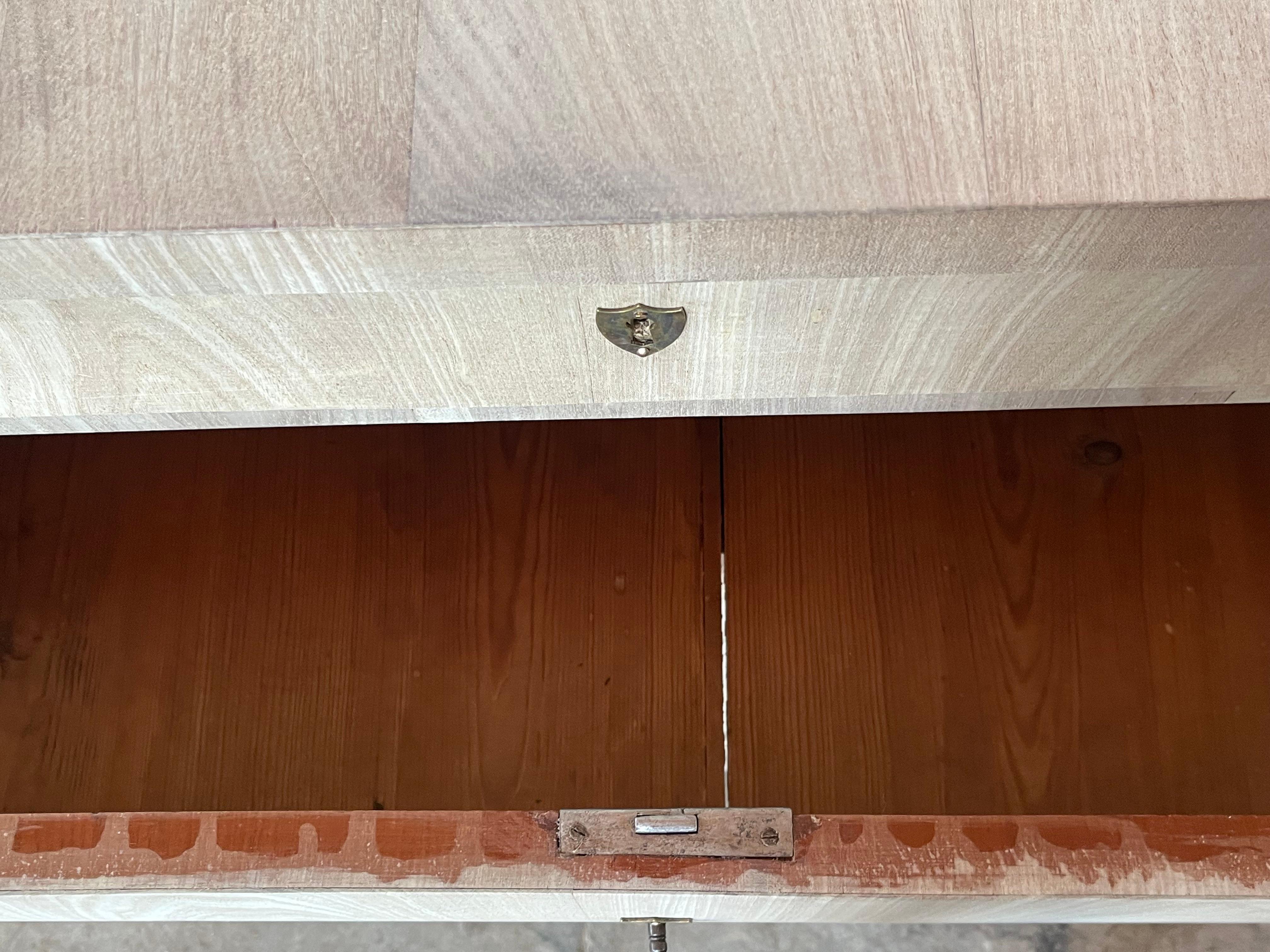 Mogano Cassettiera Biedermeier danese in mogano sbiancato del XIX secolo in vendita