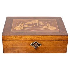 Caja danesa del siglo XIX Circa 1880