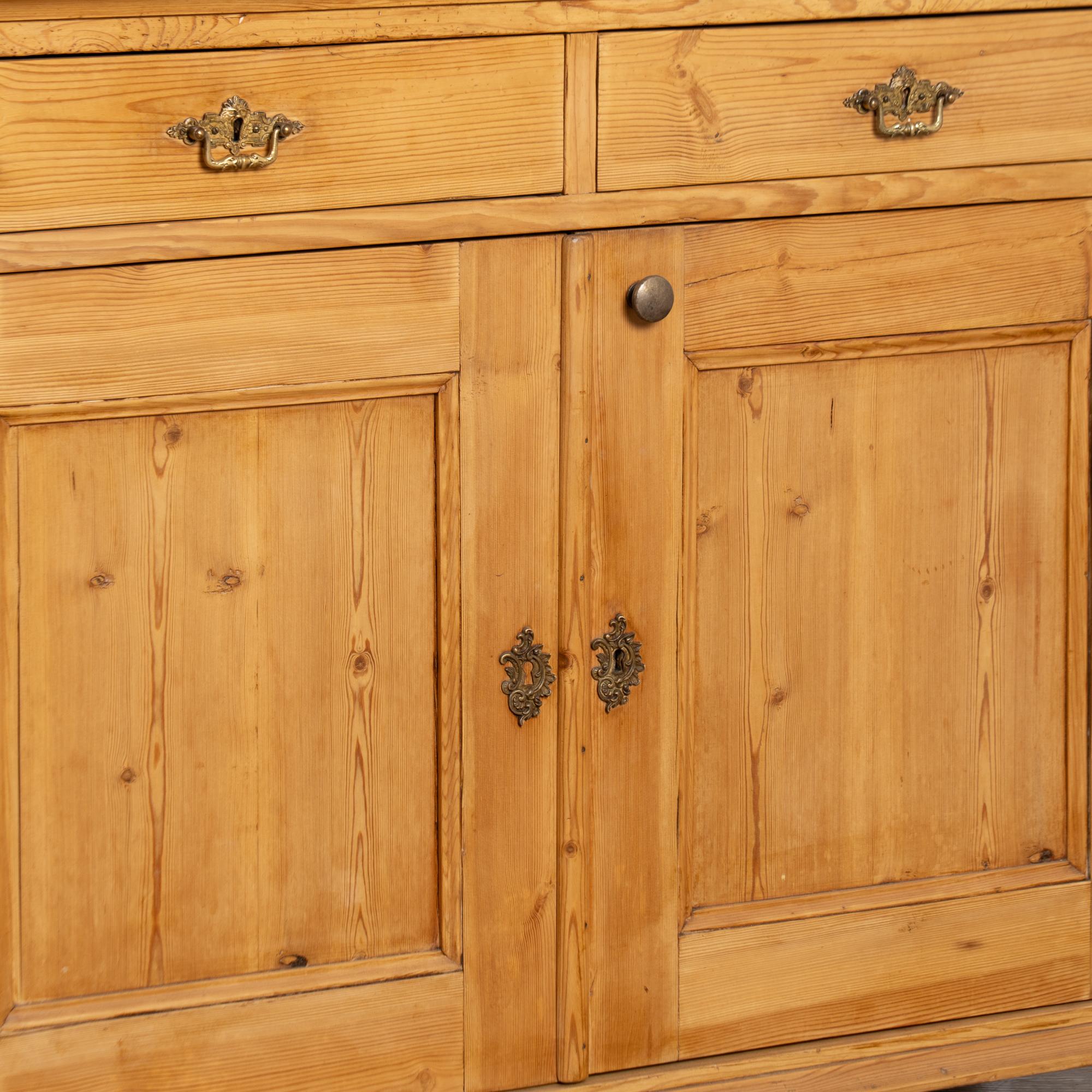 Mobile credenza in pino danese del XIX secolo in vendita 5