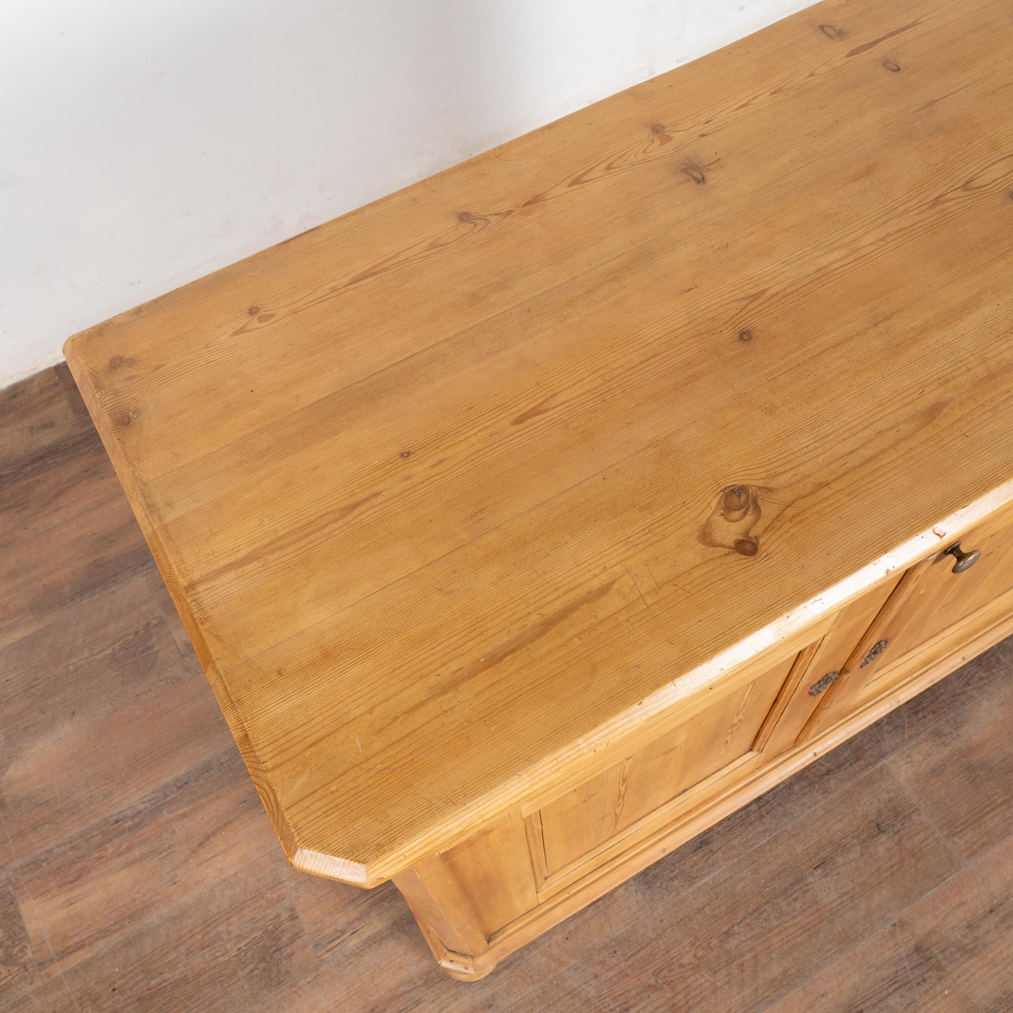 Mobile credenza in pino danese del XIX secolo in vendita 1
