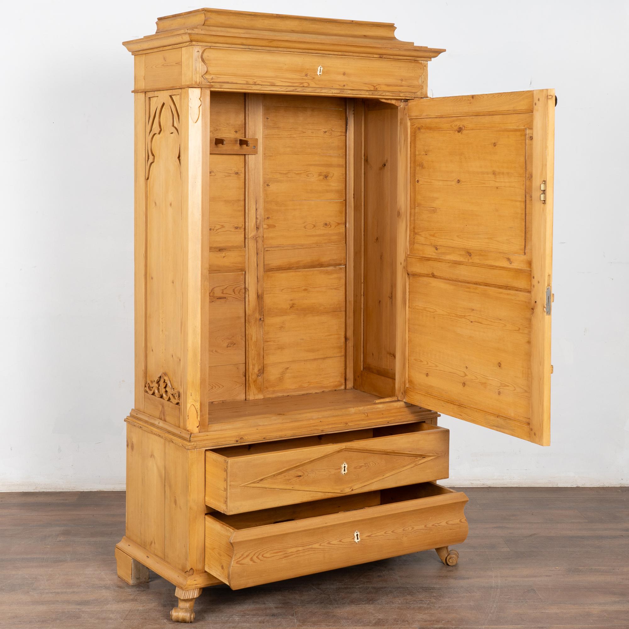 Art Déco Armoire danese a un'anta in pino del XIX secolo, mobile 