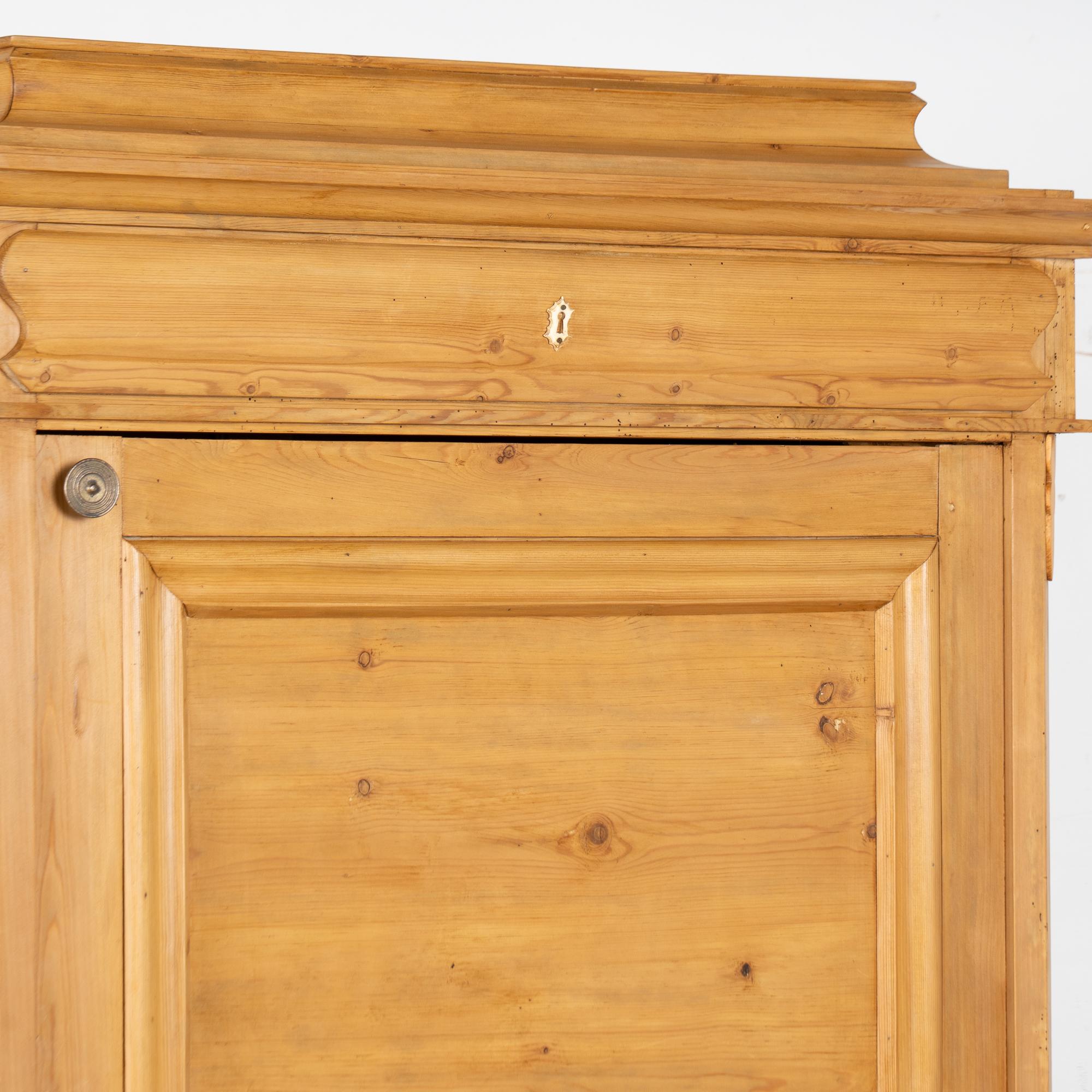 Armoire danese a un'anta in pino del XIX secolo, mobile 