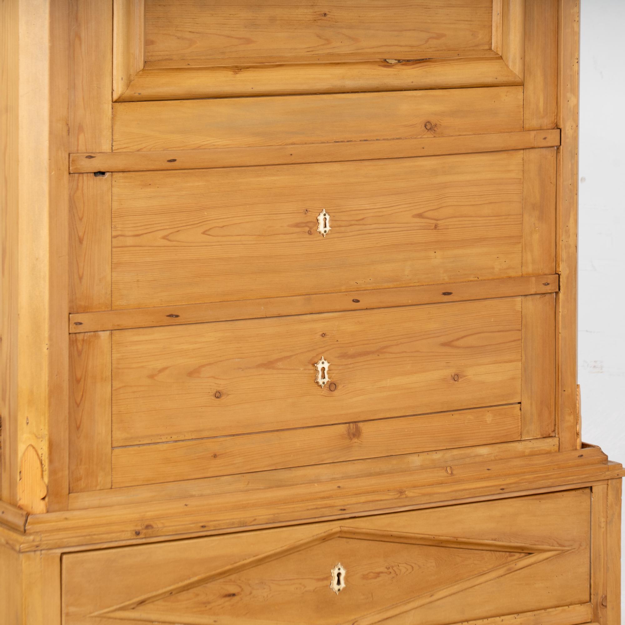 Armoire danese a un'anta in pino del XIX secolo, mobile 