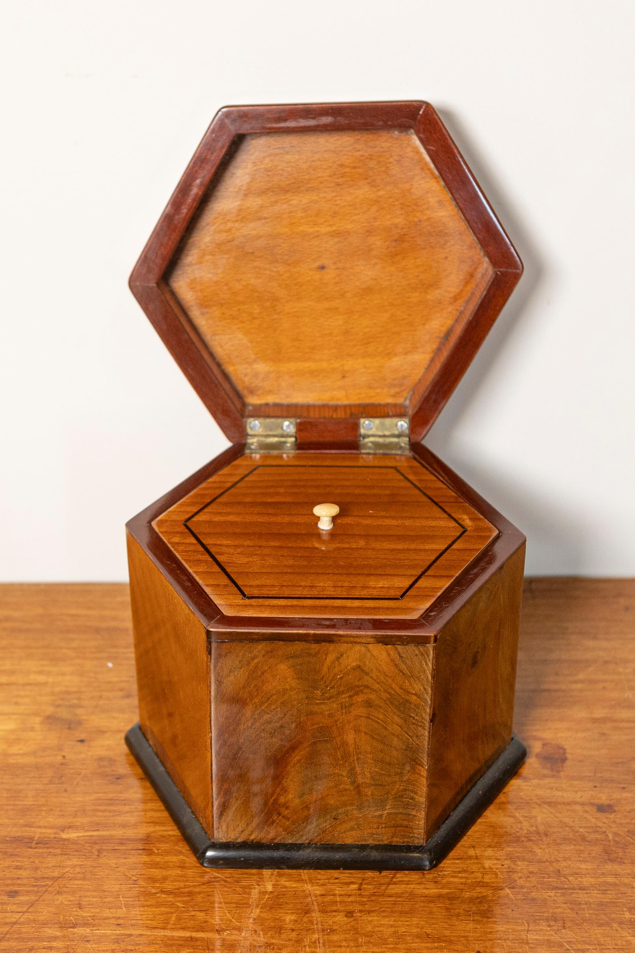 19th Century Danish Walnut Tea Caddy, Circa 1860 In Good Condition For Sale In Atlanta, GA