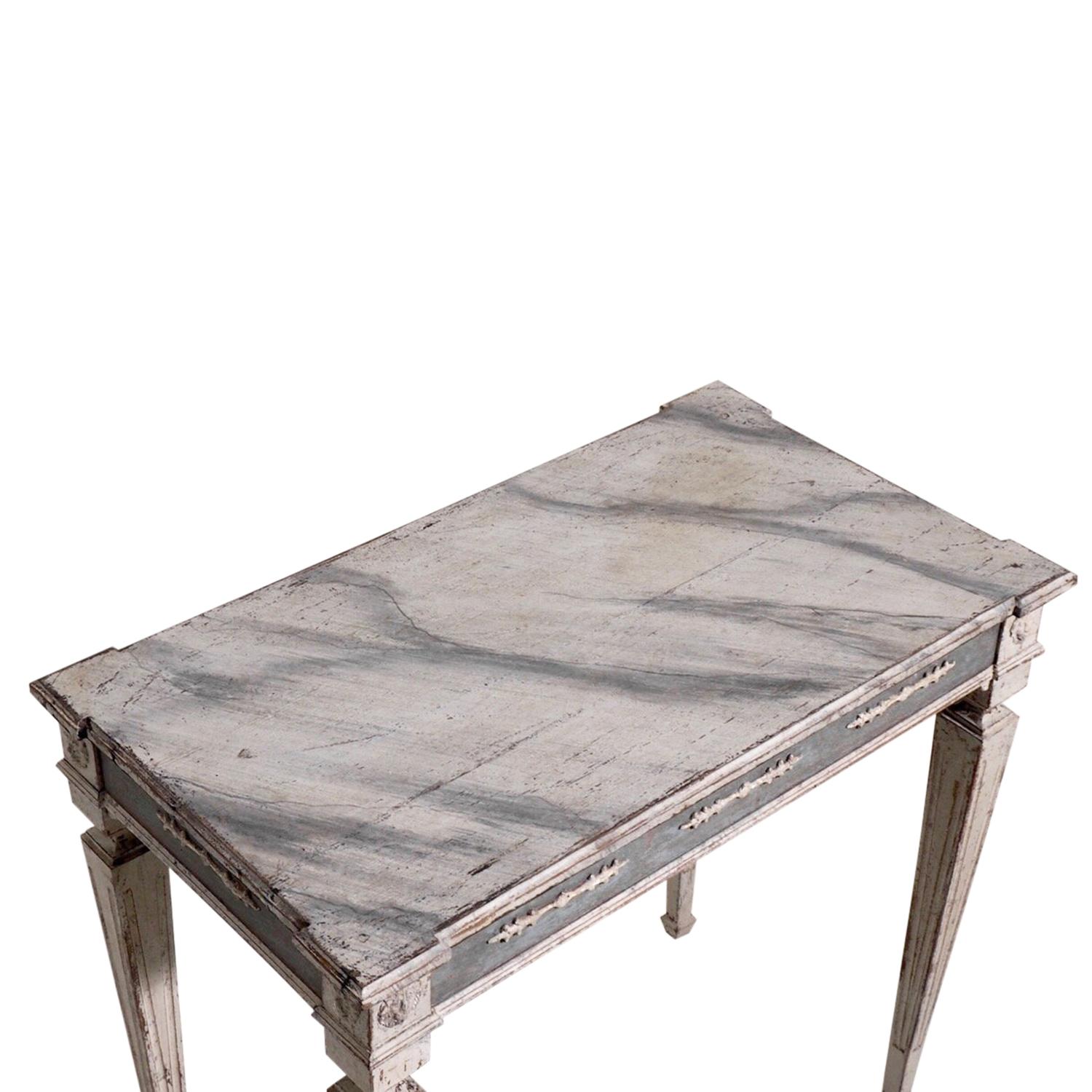 Hand-Carved 19th Century Grey Swedish Gustavian Pine Console Table - Scandinavian End Table For Sale