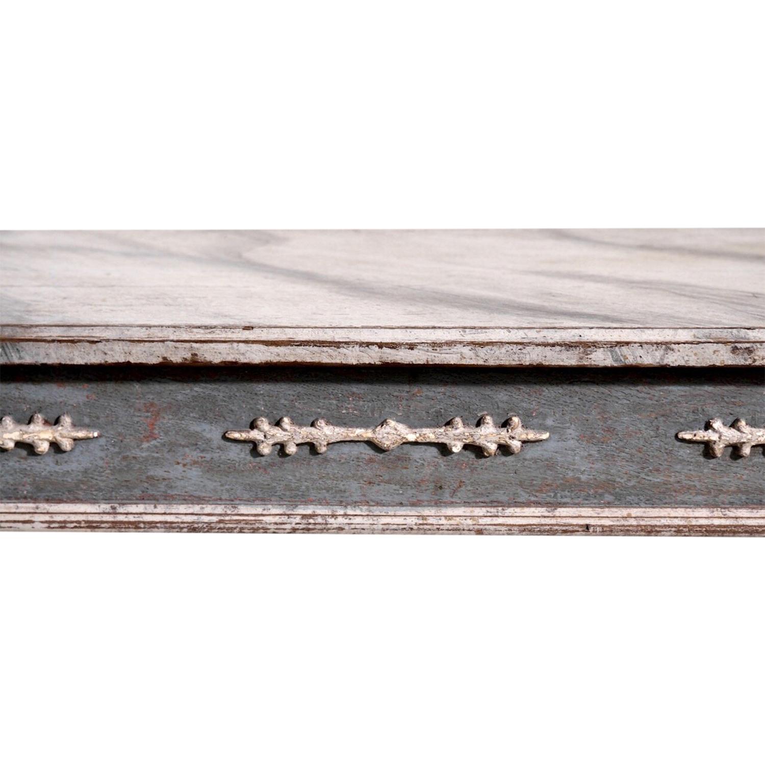 19th Century Grey Swedish Gustavian Pine Console Table - Scandinavian End Table For Sale 1