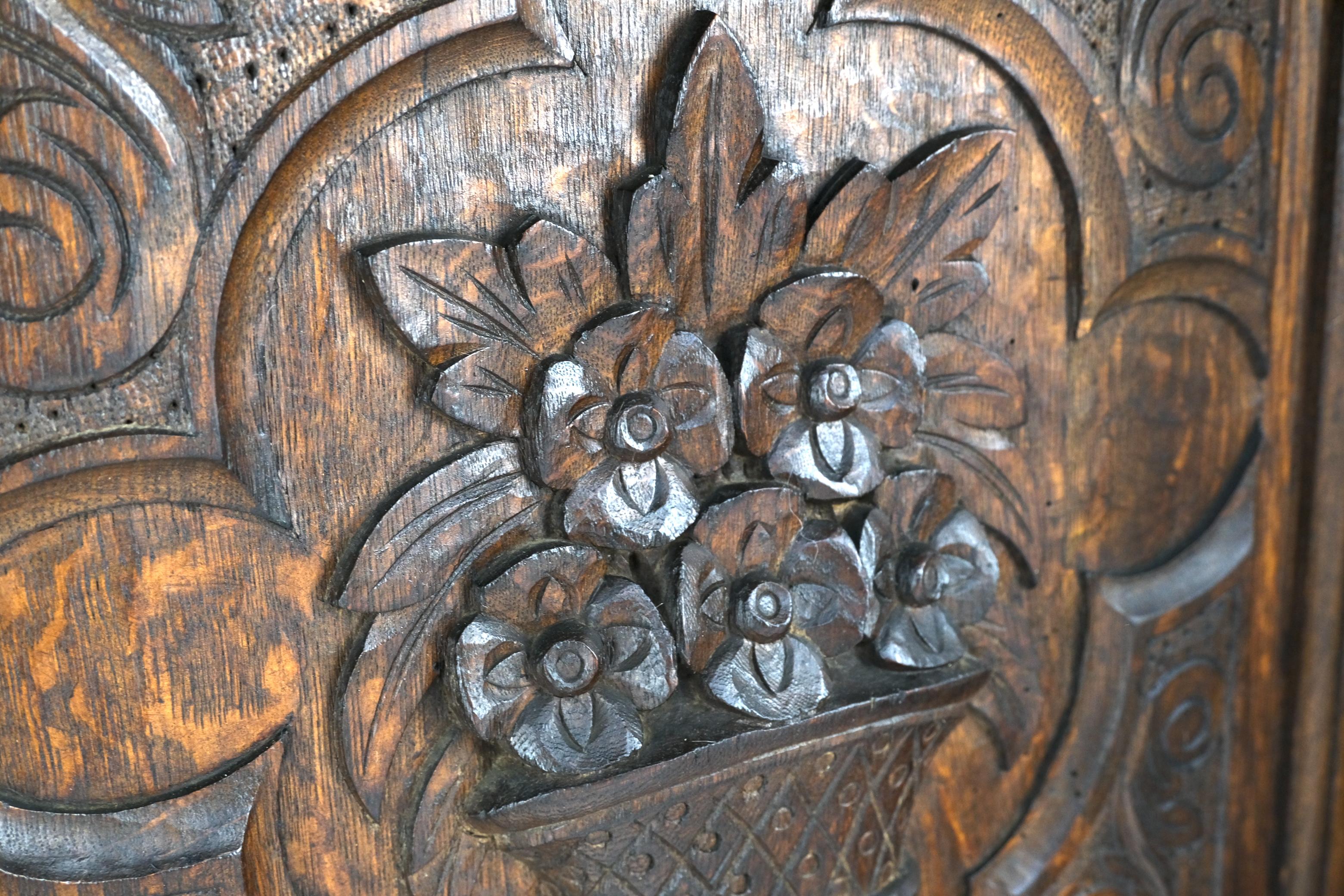 19th Century Davenport Heavily Carved Oak Desk w/ Rope Twist Supports 4 Drawers For Sale 9