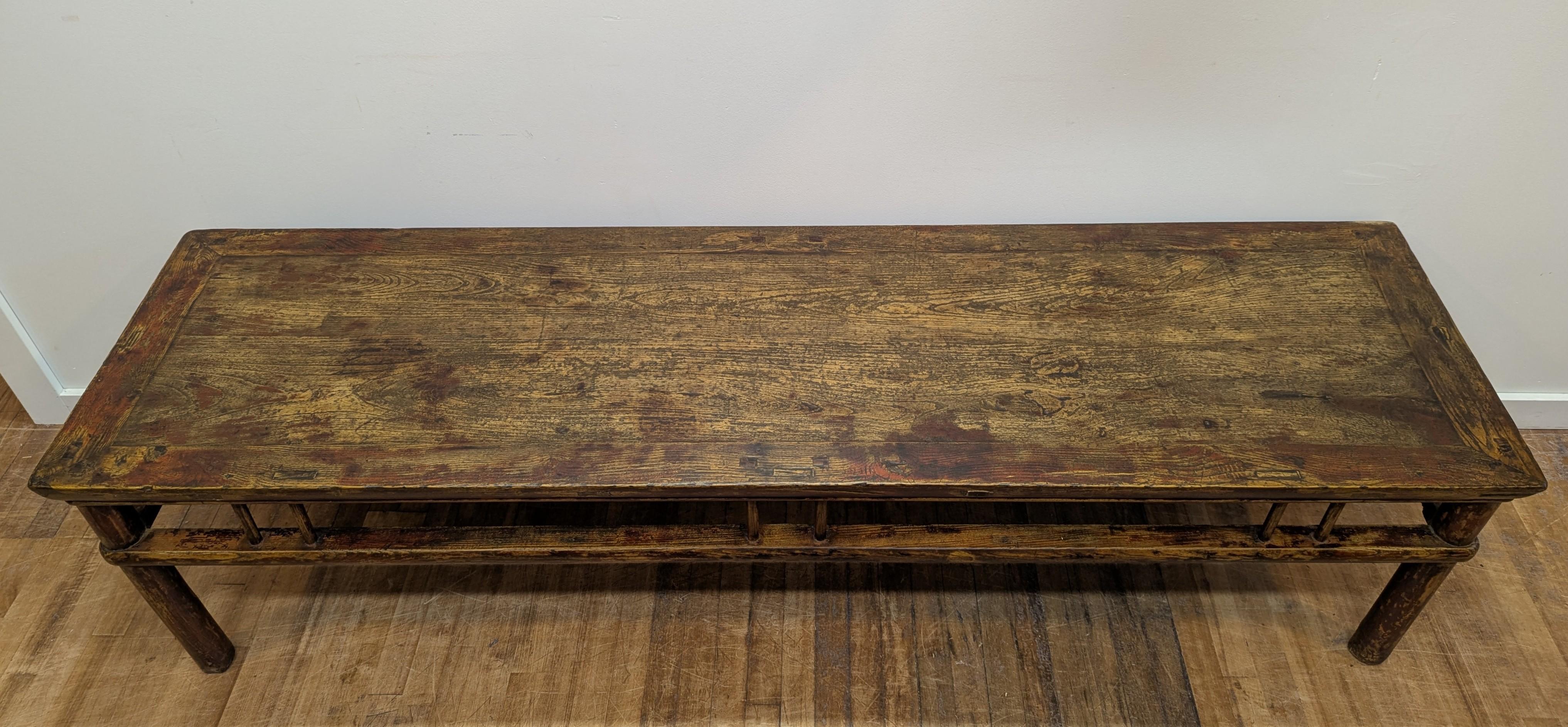 Chinois Table basse de lit de jour du 19e siècle en vente