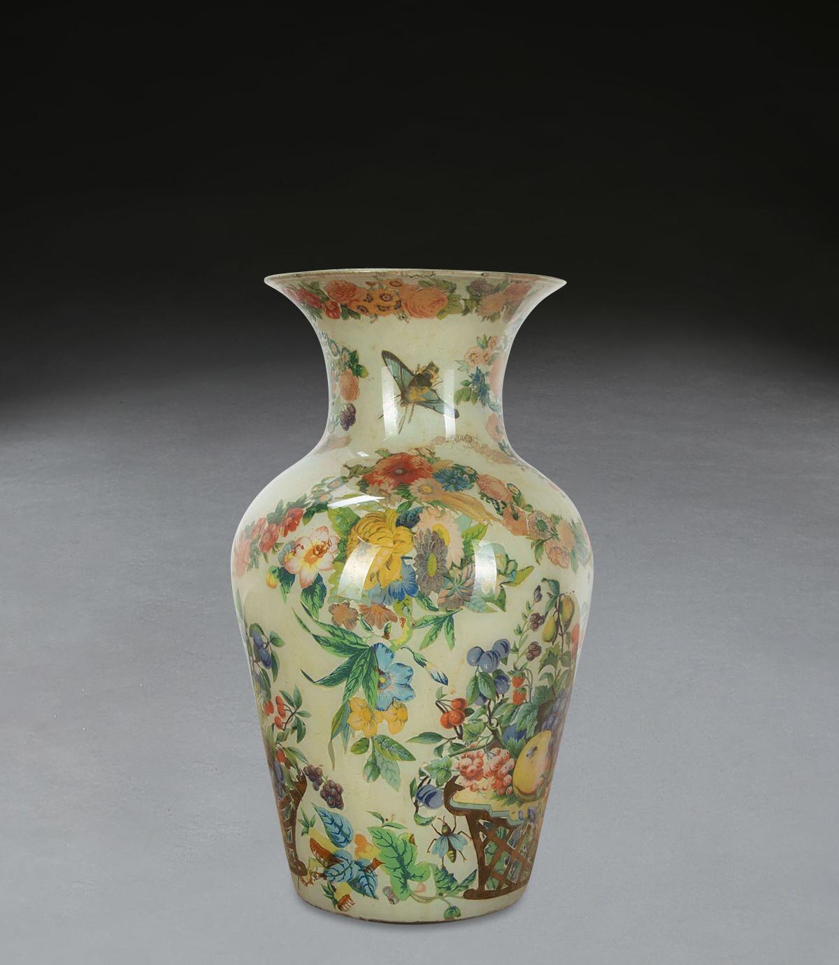 Decalcomania-Vase aus dem 19. Jahrhundert (Chinoiserie) im Angebot