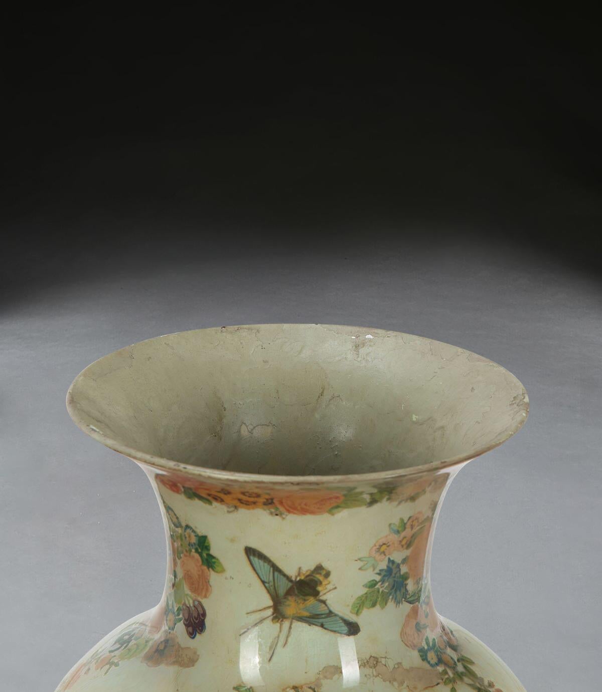 Decalcomania-Vase aus dem 19. Jahrhundert (Gemalt) im Angebot