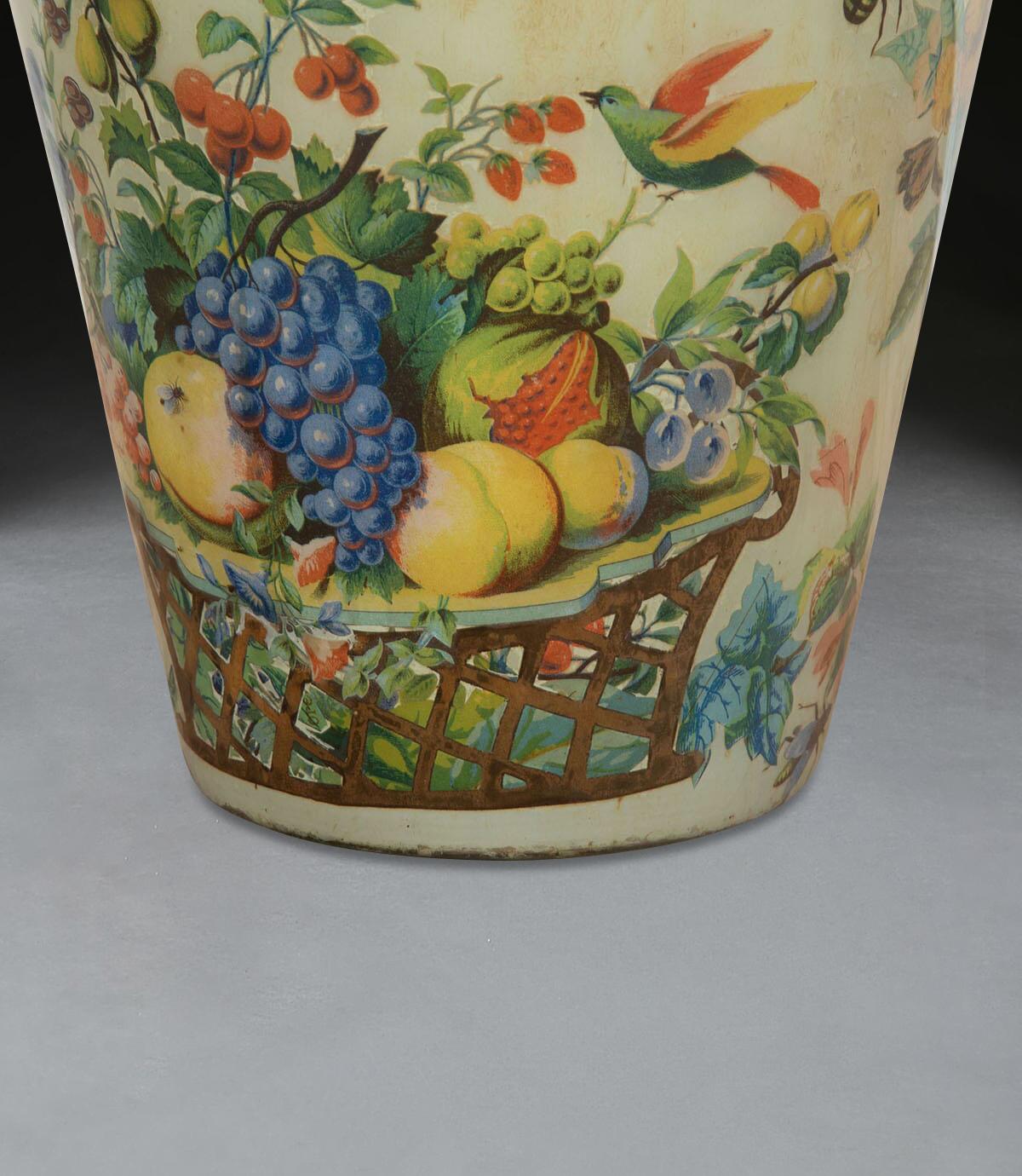 Decalcomania-Vase aus dem 19. Jahrhundert im Angebot 1