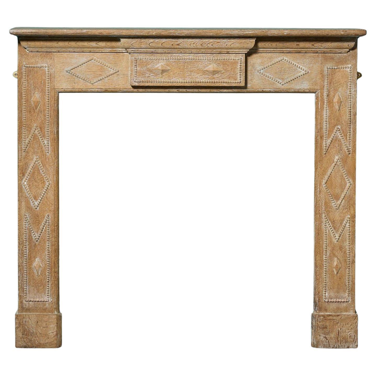 Mantello da fuoco in Oak Decorative Crafts del XIX secolo in vendita