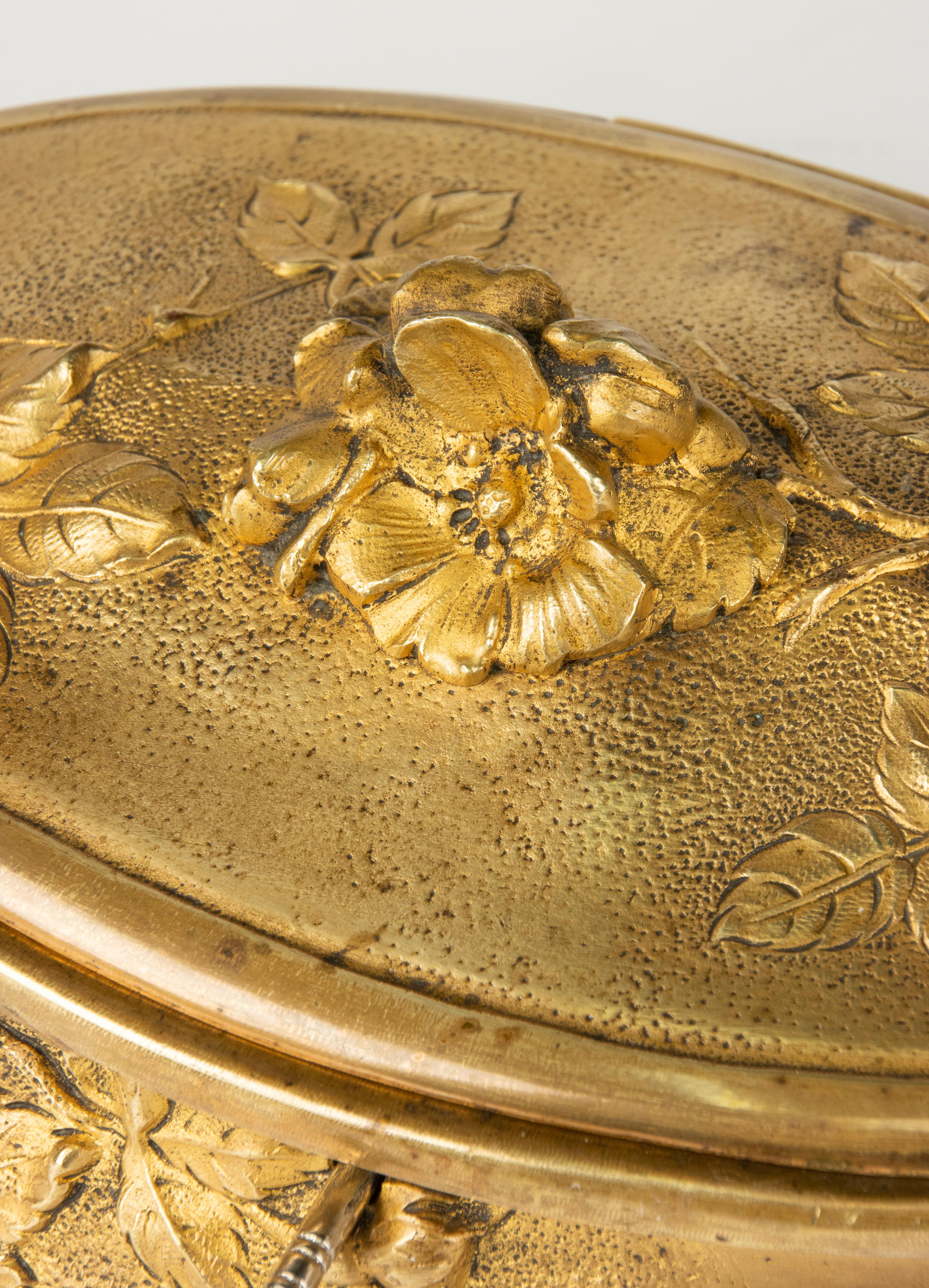 19th Century Decorative Box  - Ormolu Gilt Bronze - French Napoleon III In Good Condition For Sale In Casteren, Noord-Brabant