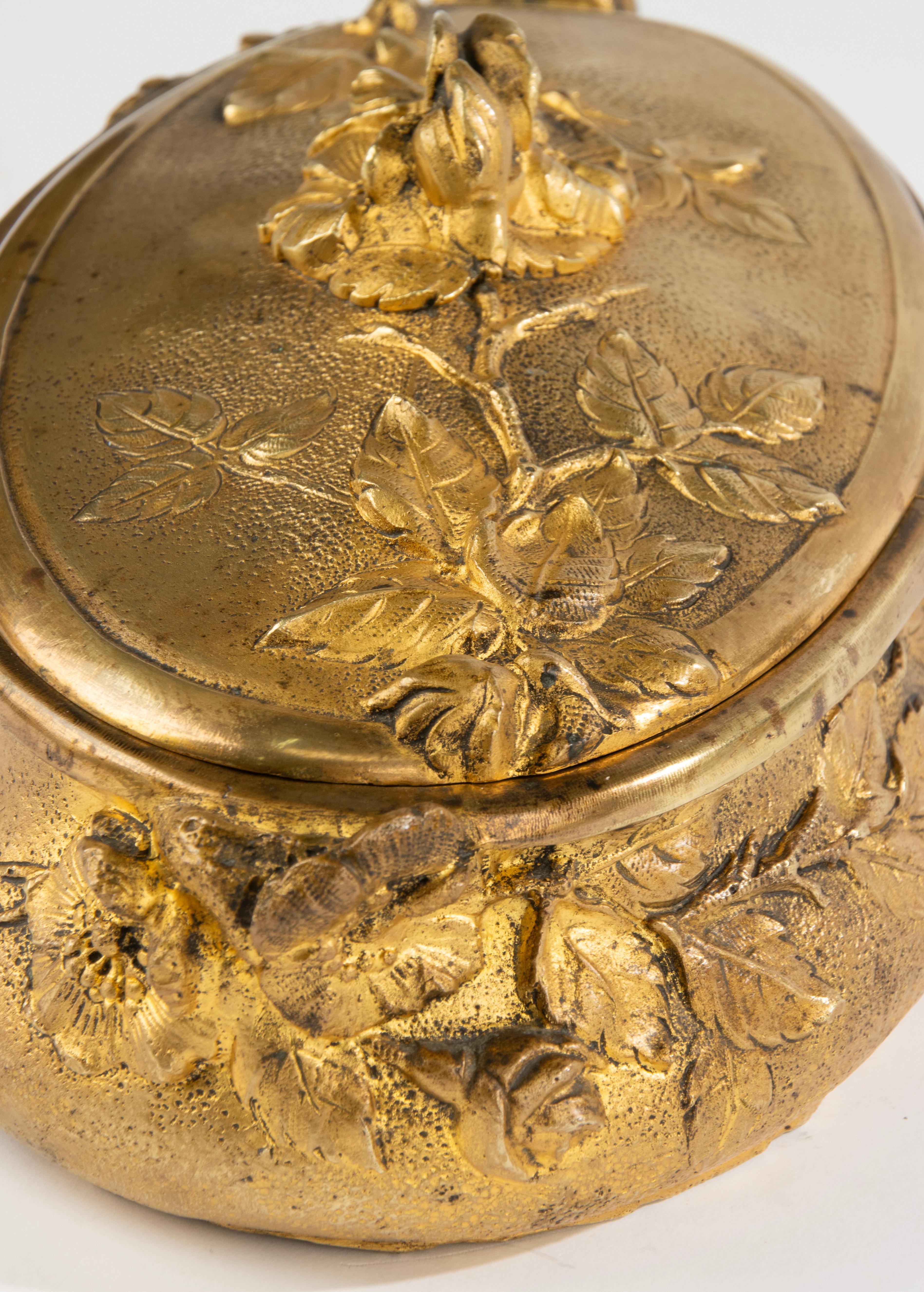19th Century Decorative Box  - Ormolu Gilt Bronze - French Napoleon III For Sale 1