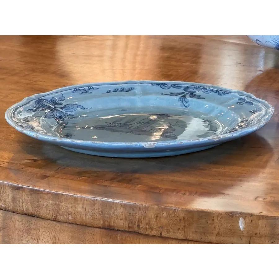 Plato de cerámica decorativa del siglo XIX Fayenza en venta