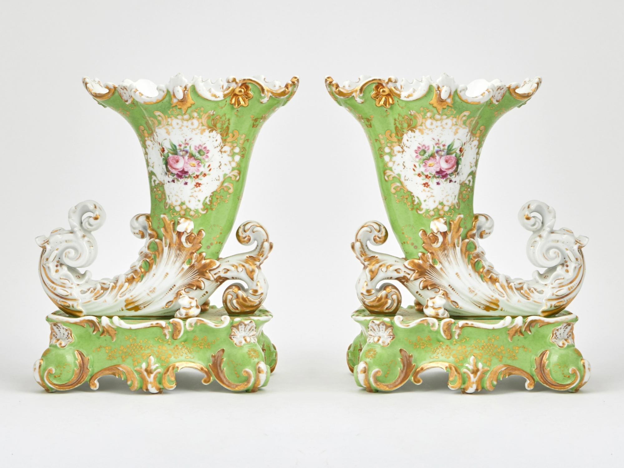 Vasi decorativi del XIX secolo di Jacob Petit, rinomato produttore di oggetti d'arredo in vendita 5