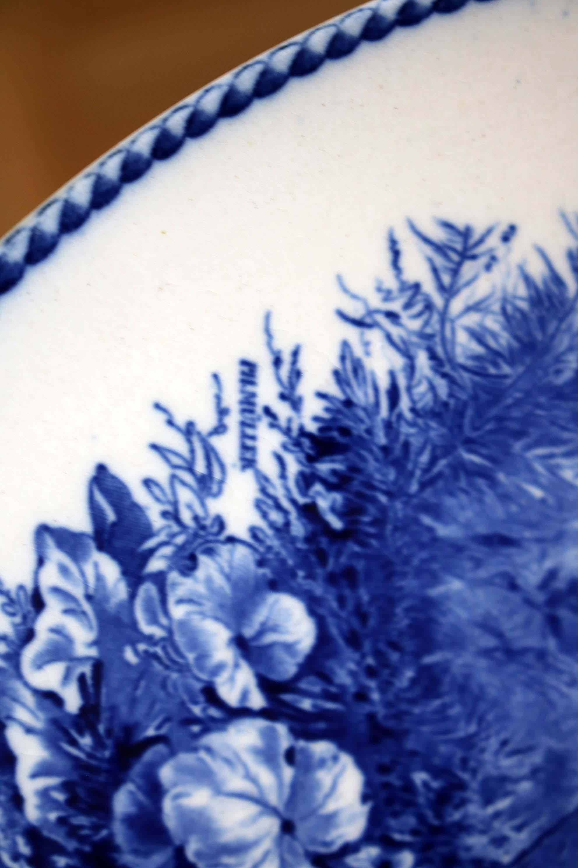 Porcelain 19th Century Decorative Plate For Sale
