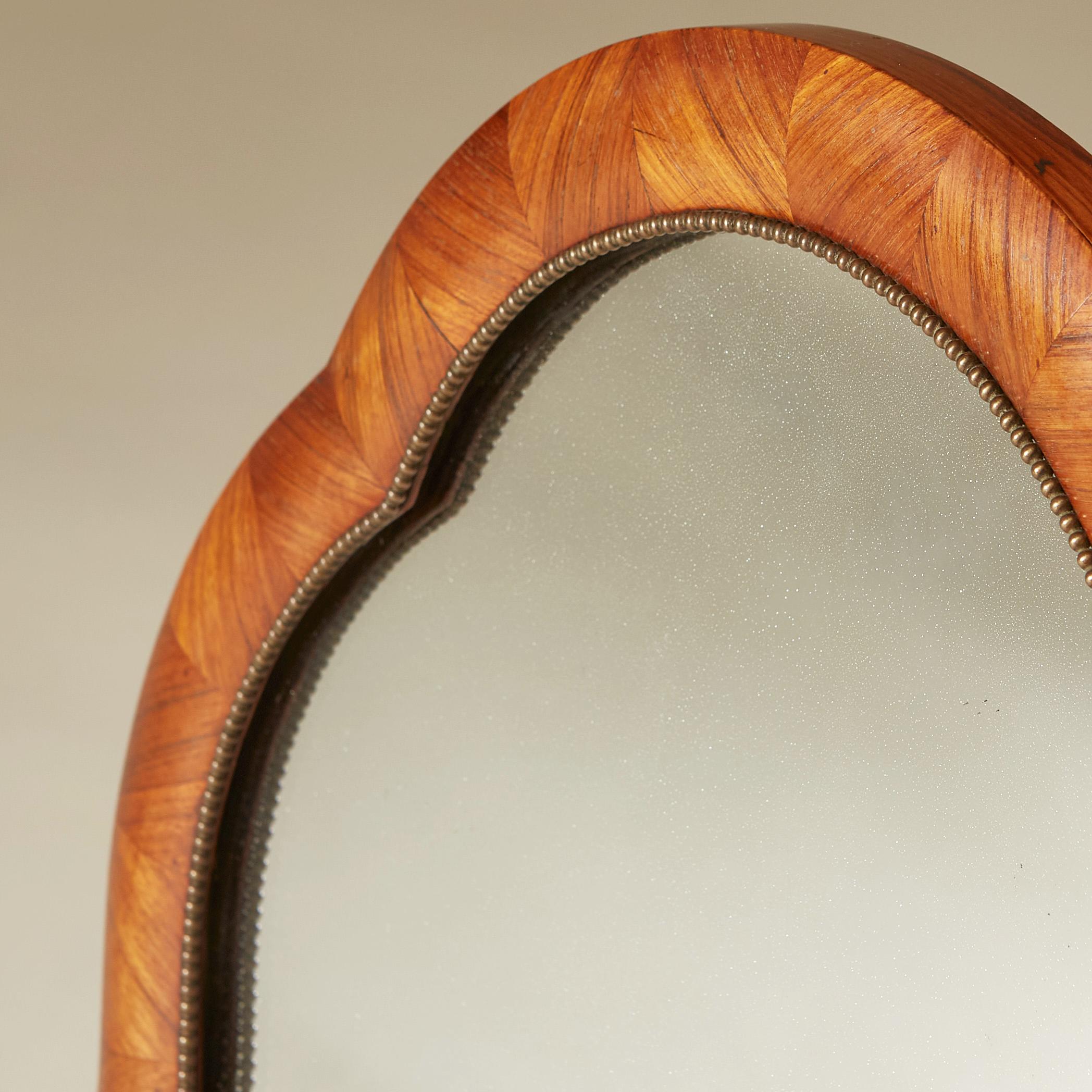 English 19th Century Decorative Walnut Dressing-Table Mirror For Sale