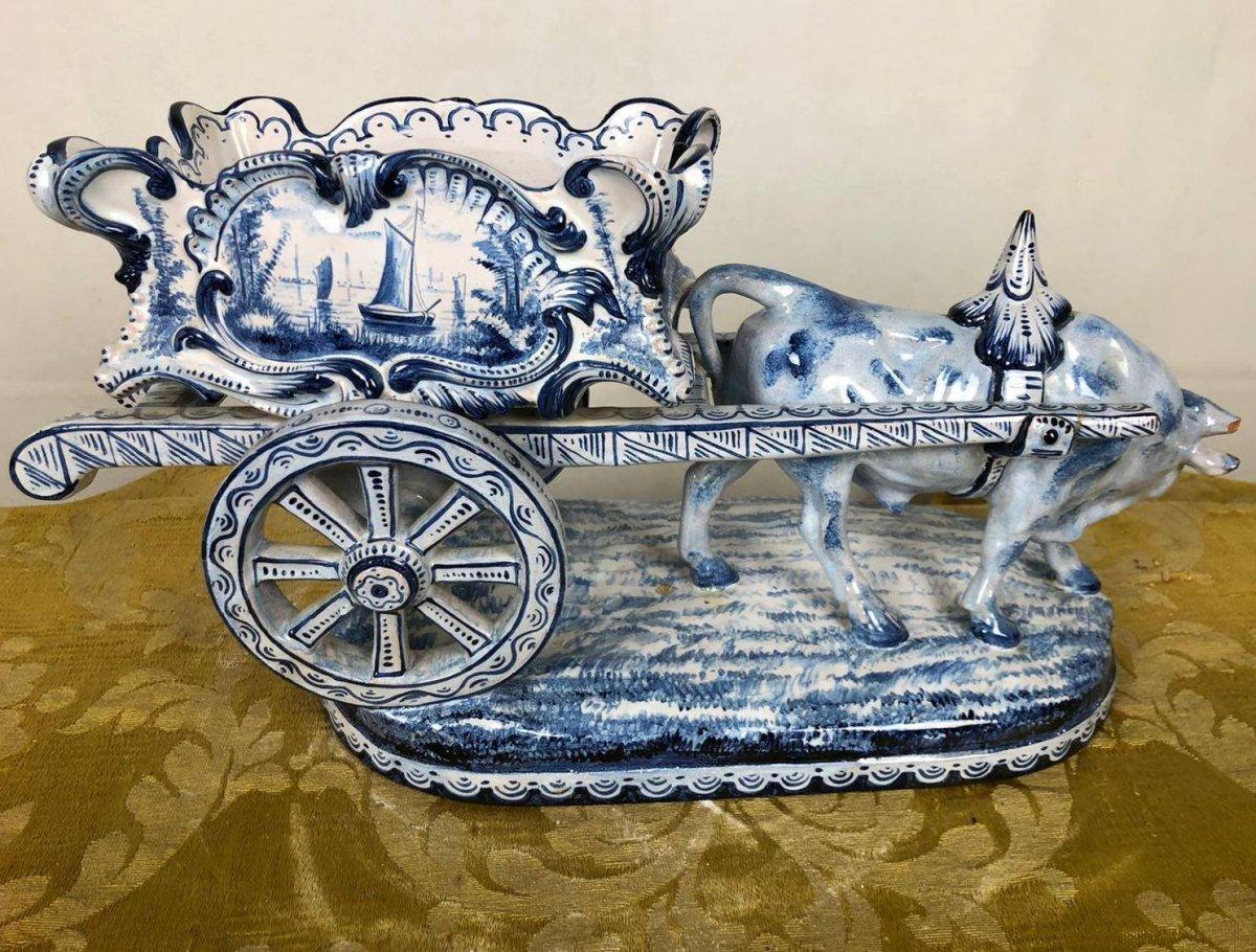Early 19th century hand painted ceramique centerpiece, rare manufacture of delft.

Dimensions: Height 22 cm x Length 50 cm Depth 16 cm

In good general condition.