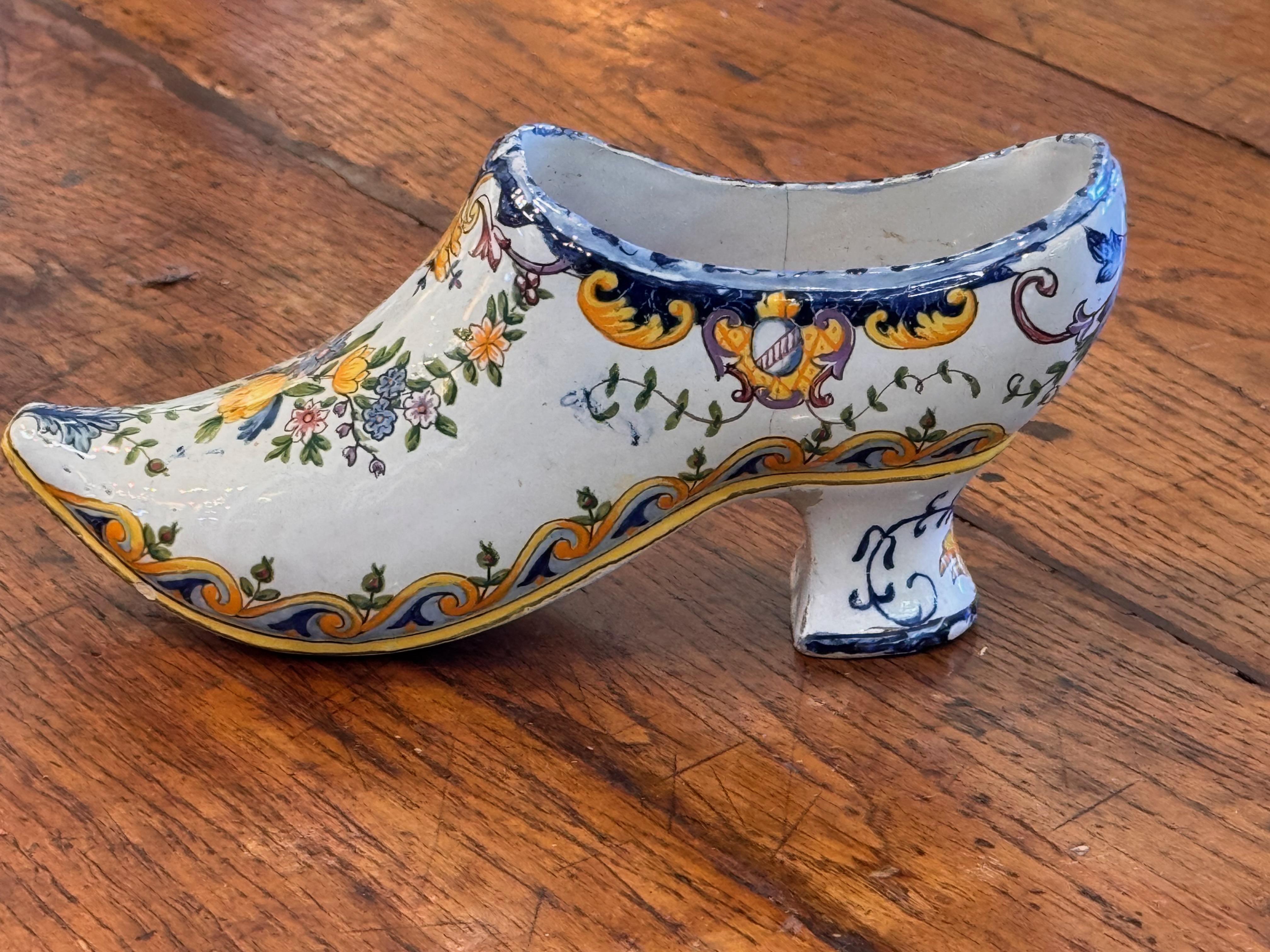 XIXe siècle Chaussure de Delft du 19e siècle en vente