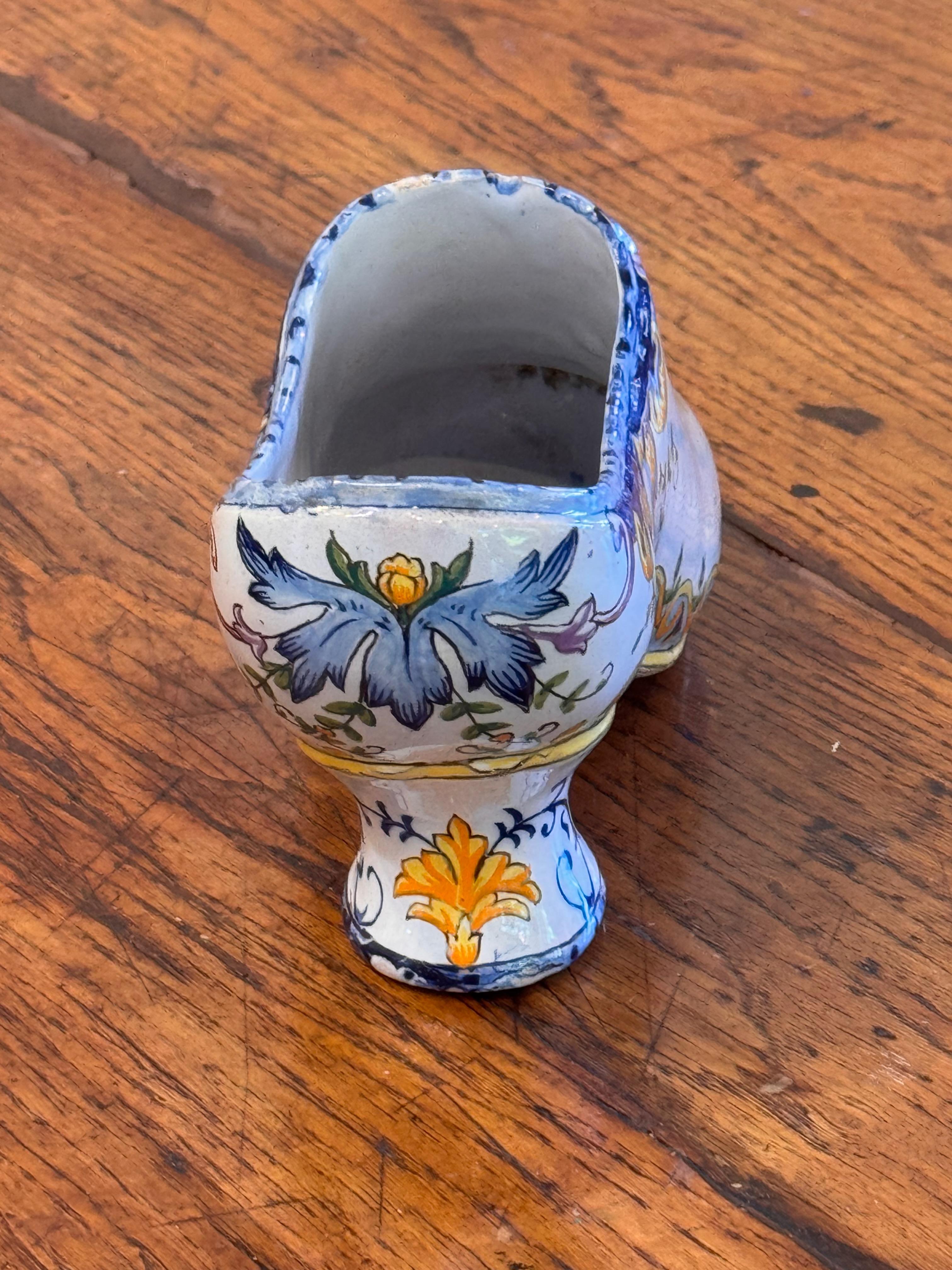 Chaussure de Delft du 19e siècle en vente 1