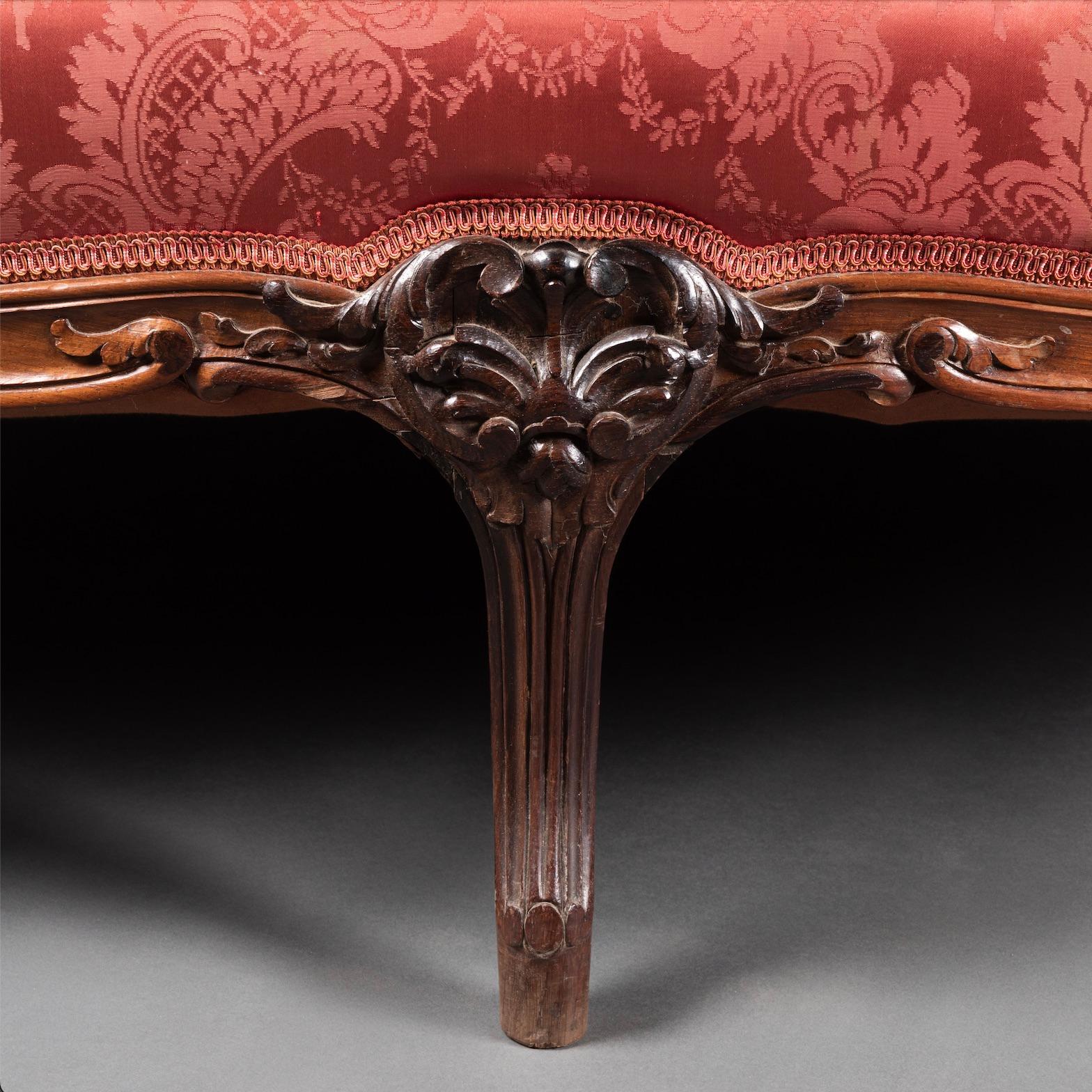 Hand-Carved 19th century demi-borne / Half seat in rosewood  For Sale