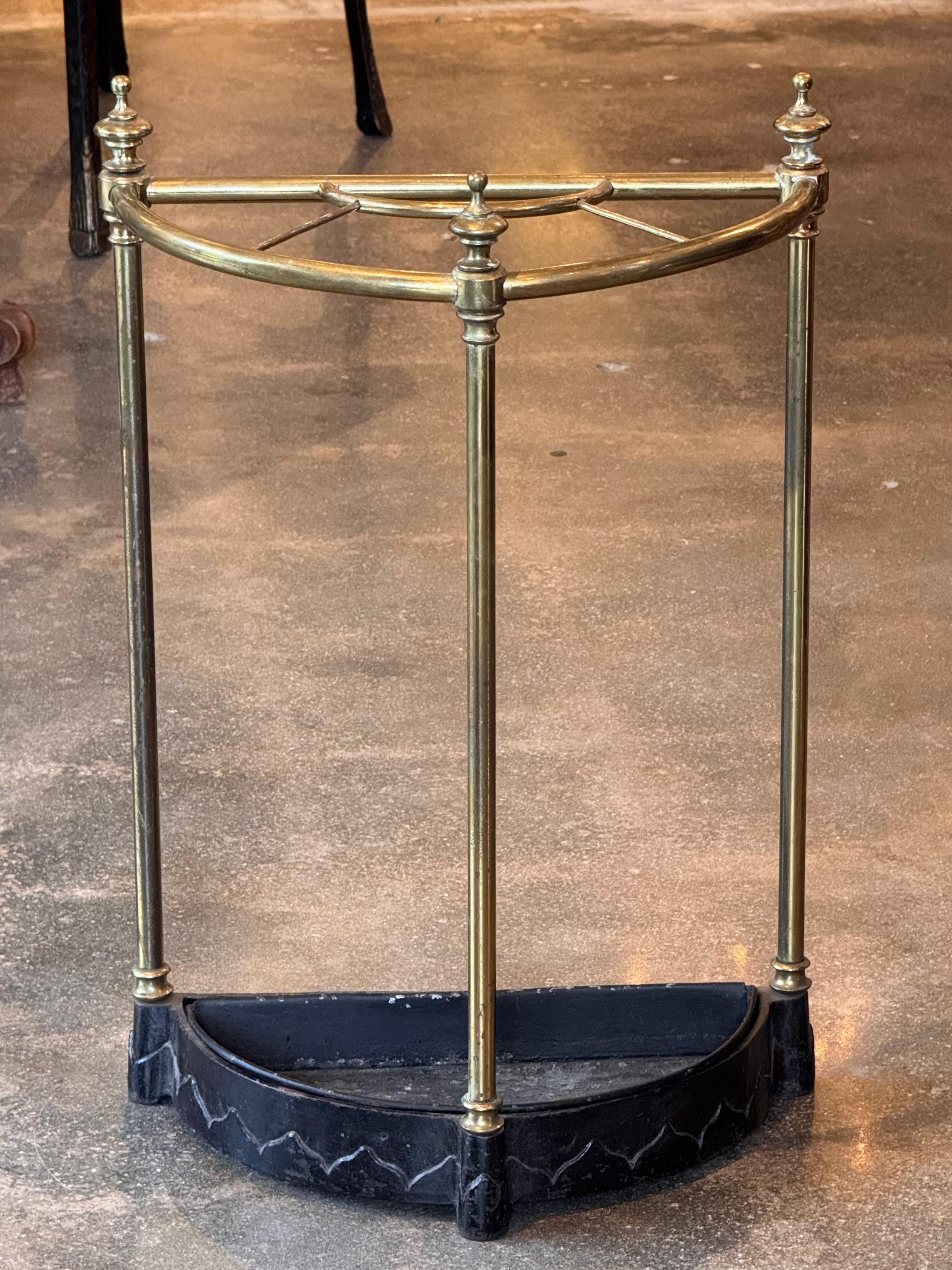 Un design classico. Si adatta a molti decori.