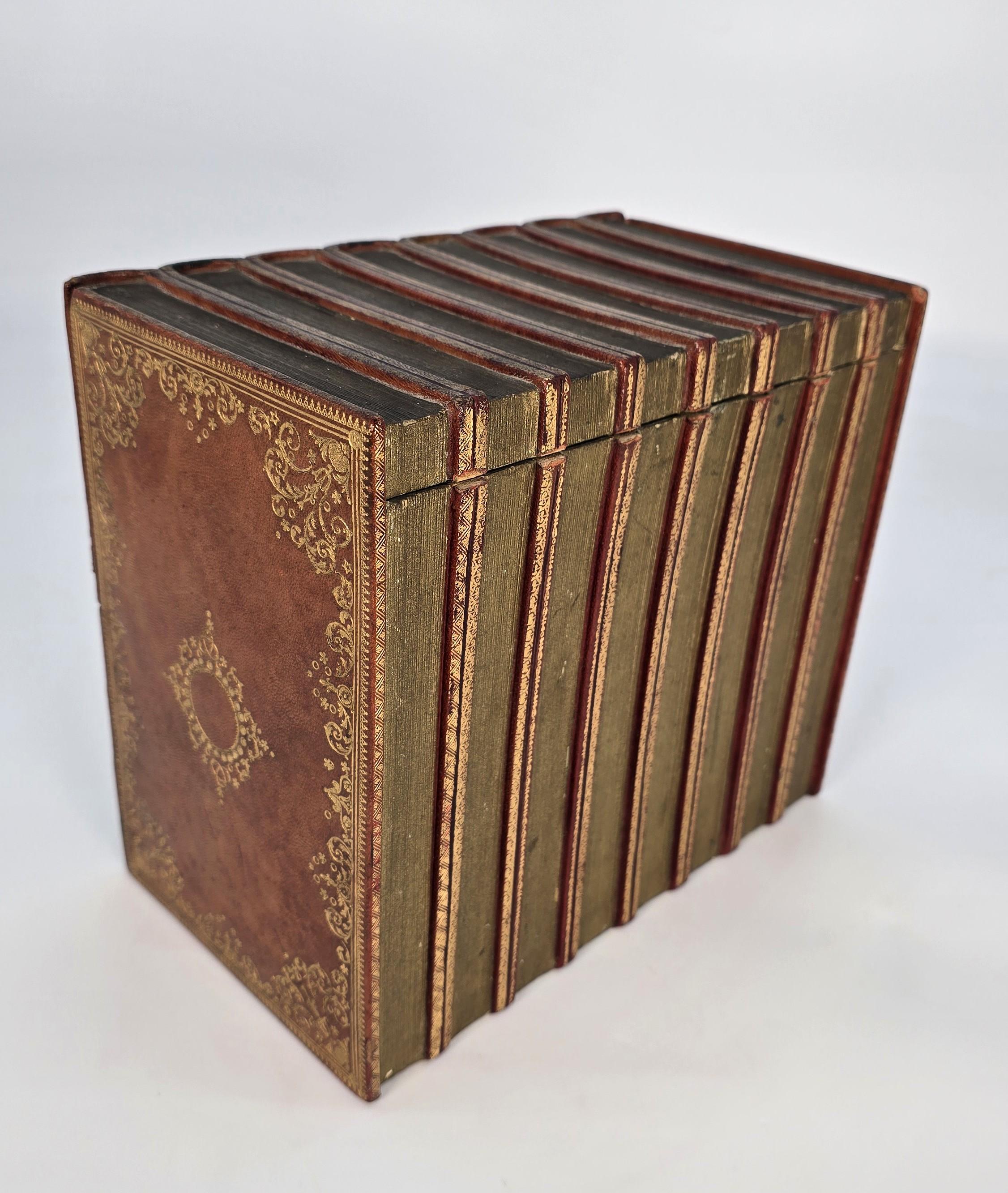 Leather 19th century desk stationery box in the form of books, English circa 1890 For Sale