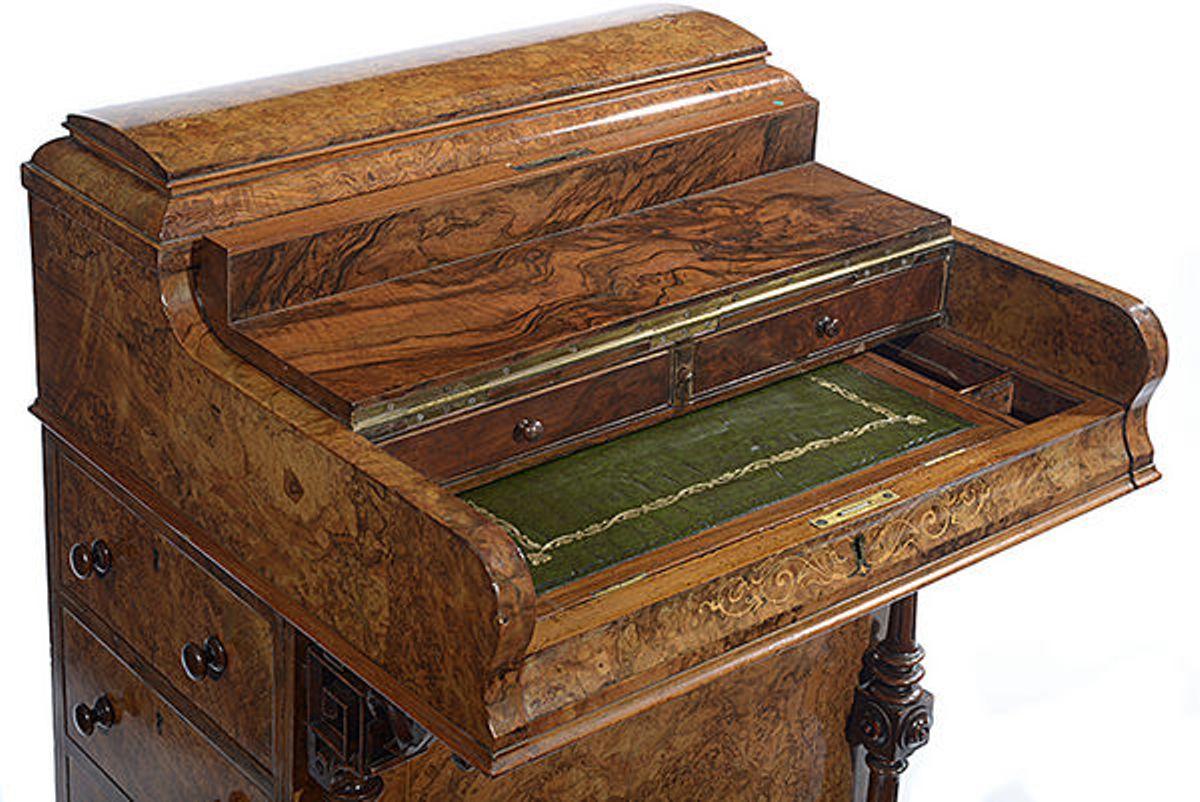 Late 19th Century 19th Century Victorian Walnut & Satinwood Inlaid Davenport