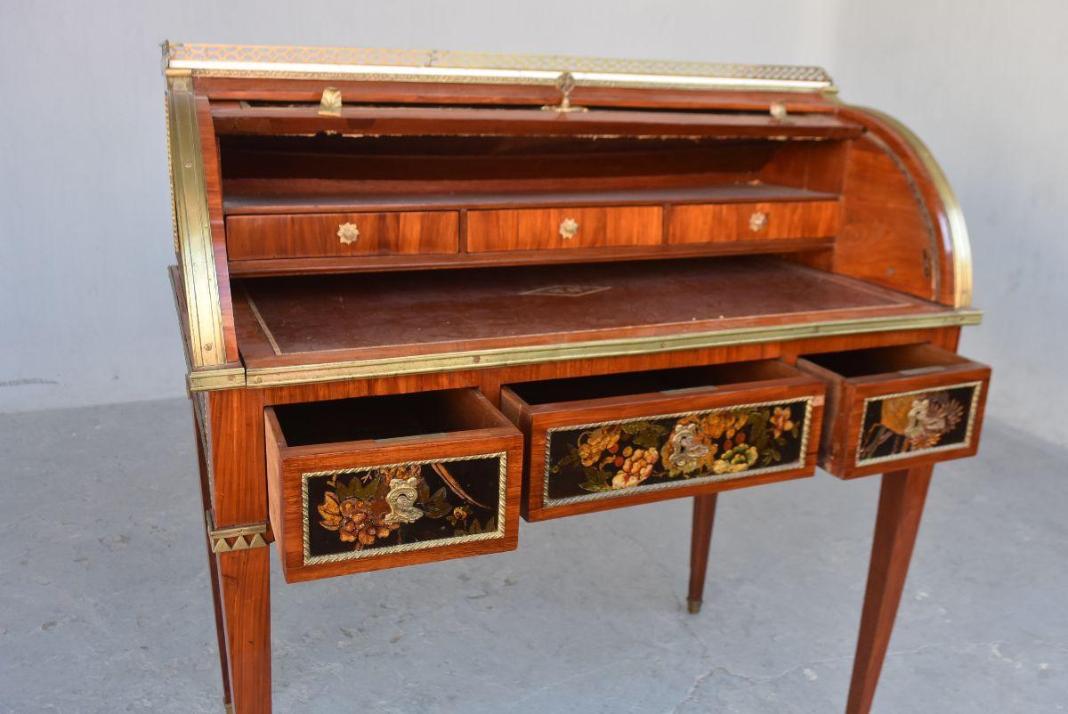 Louis XVI 19th Century Desk with Cylinder Japanese Lacquer Decor