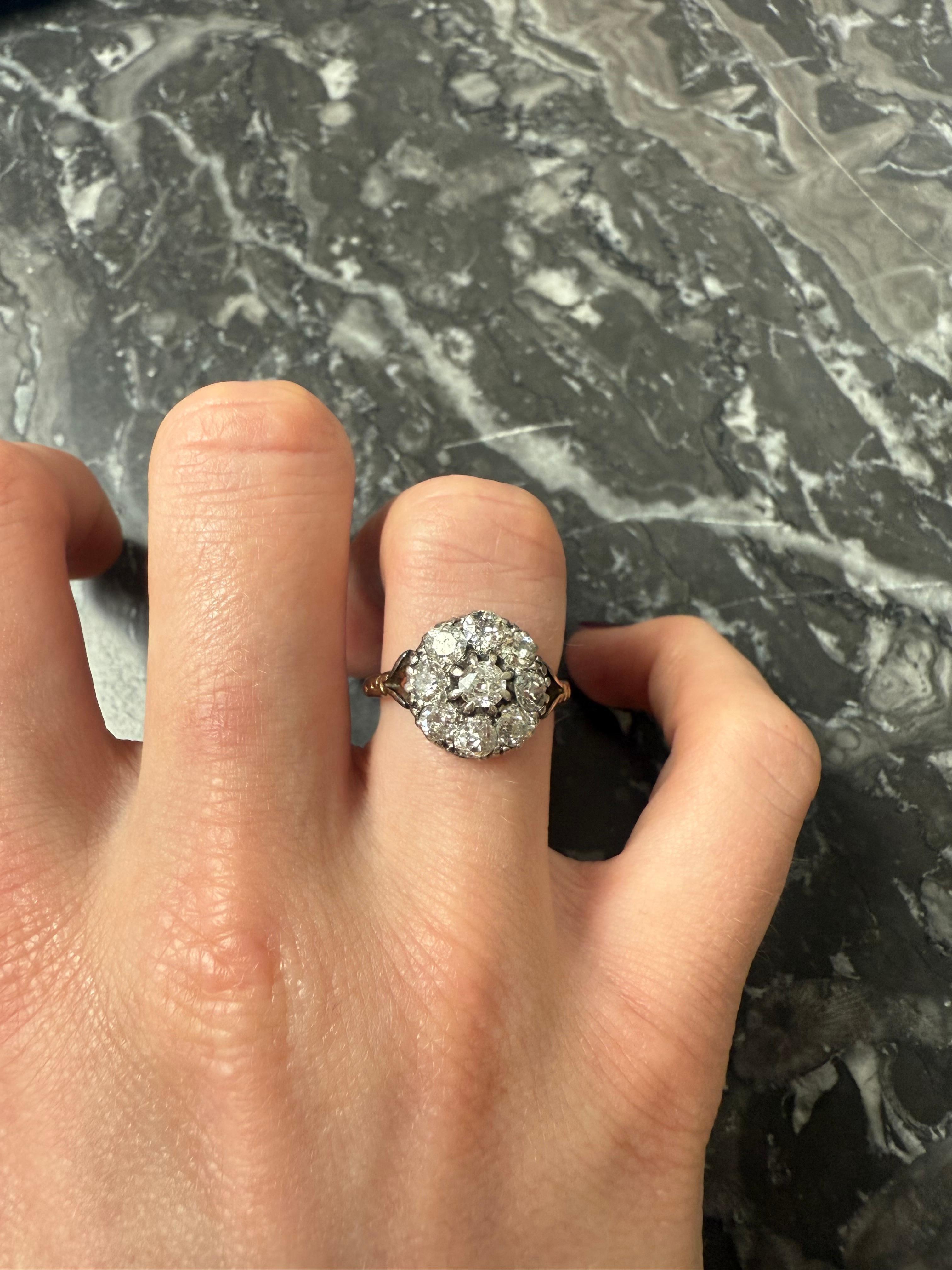 Diamant-Cluster-Ring aus dem 19. (Alteuropäischer Brillantschliff) im Angebot