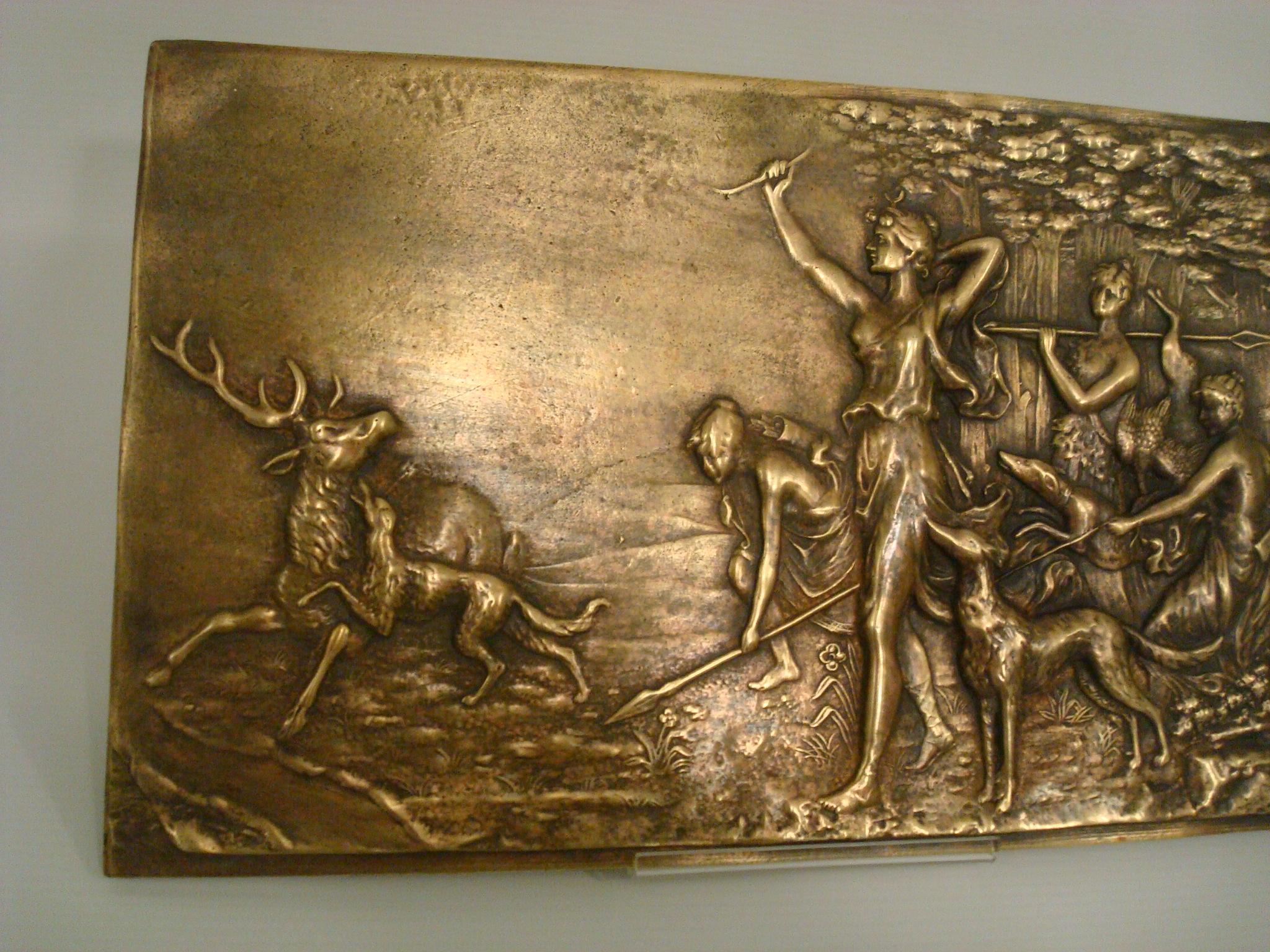 Wandplakette Diana der Jägerin aus Bronze mit Basrelief aus dem 19. Jahrhundert (Französisch) im Angebot