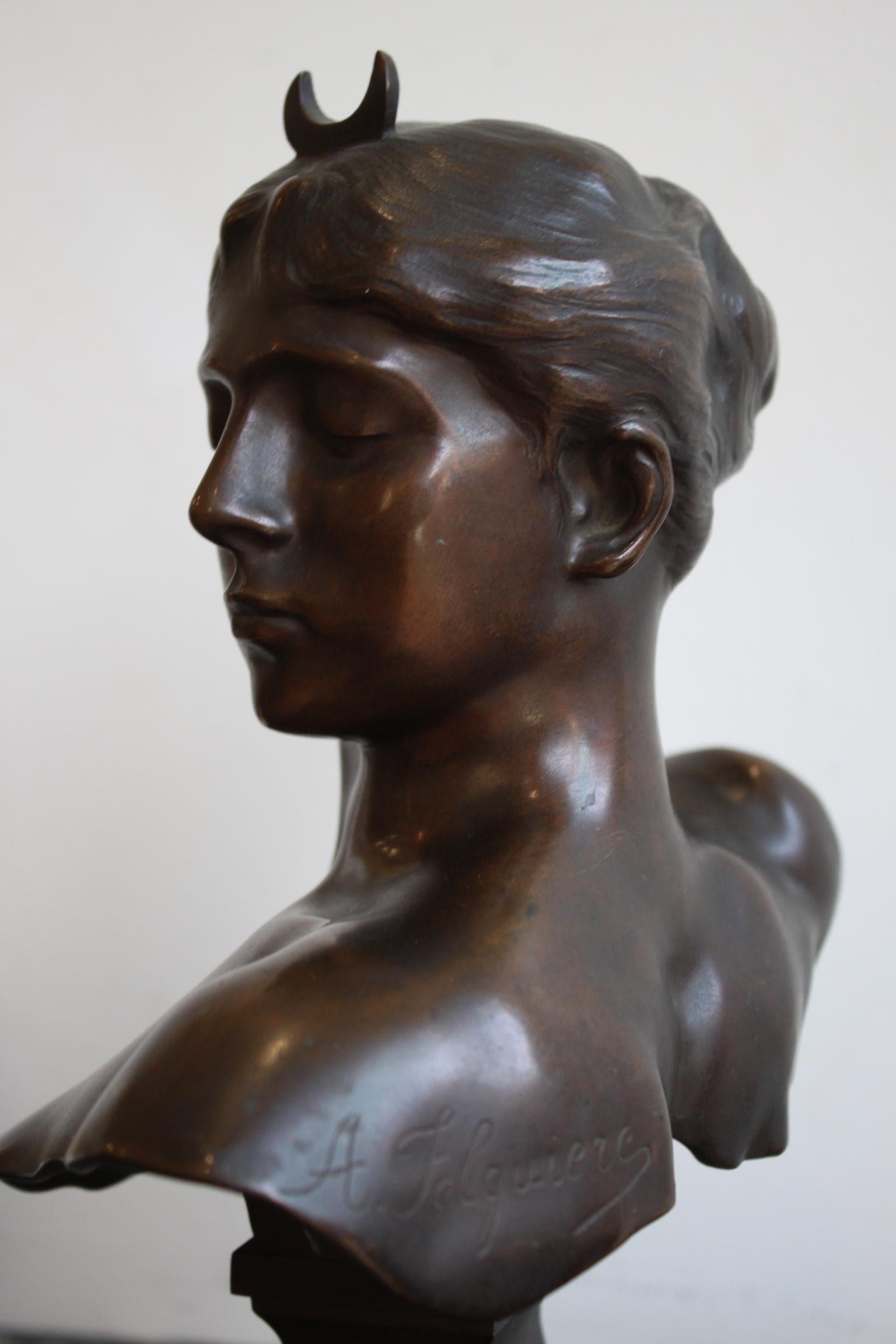 19th Century Diane Huntress Bust by Alexandre Falguière 2