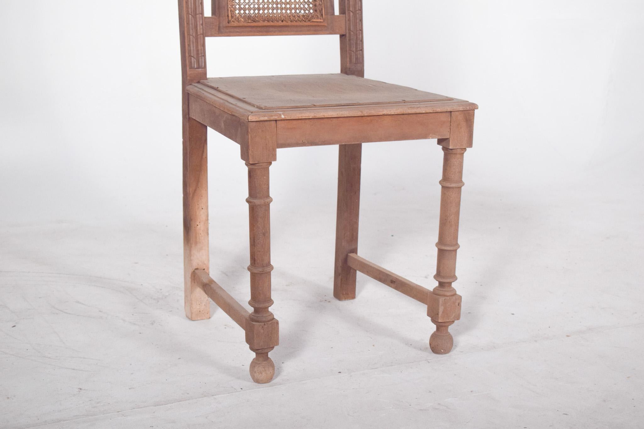 Chaise de salle à manger du 19e siècle avec dossier en rotin Abîmé - En vente à Lisboa, Lisboa