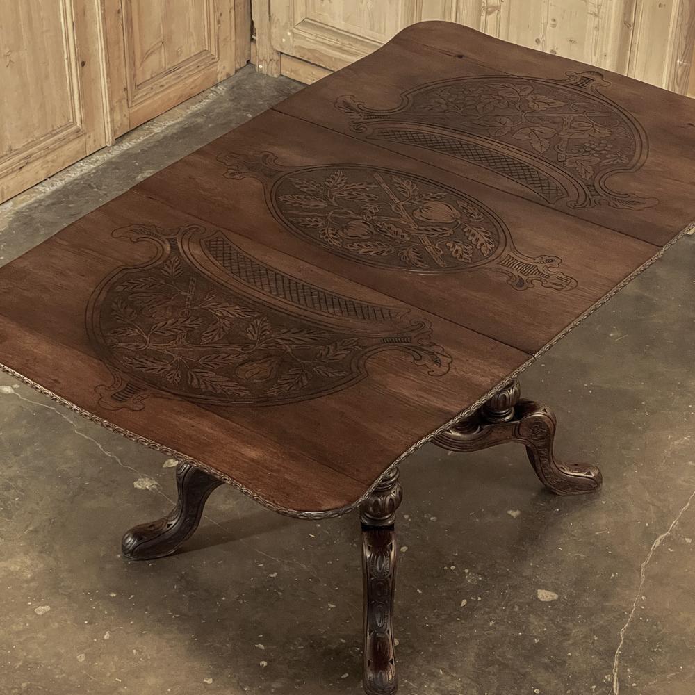 19th Century, Dining Table by Horrix with Original Carved Leaf For Sale 2