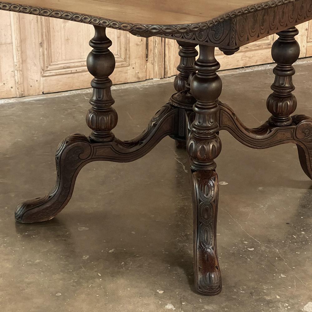 19th Century, Dining Table by Horrix with Original Carved Leaf For Sale 3